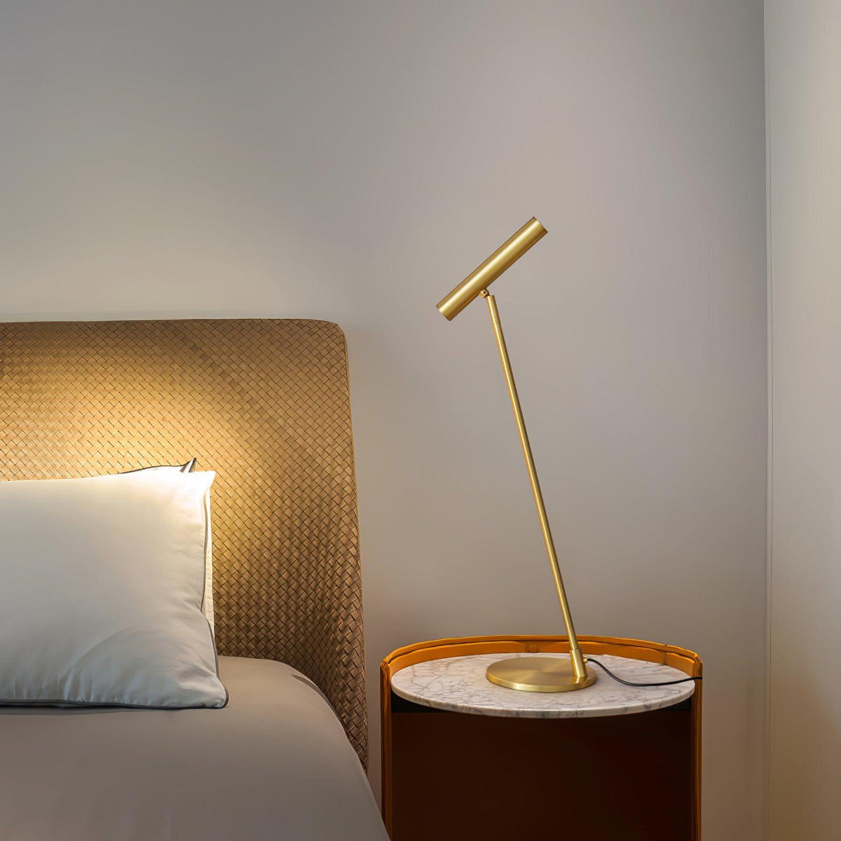 Anor minimalistisk bordlampe