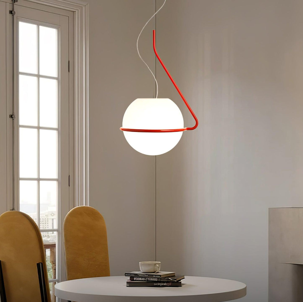 Minimalistisk cirkelformad pendellampa