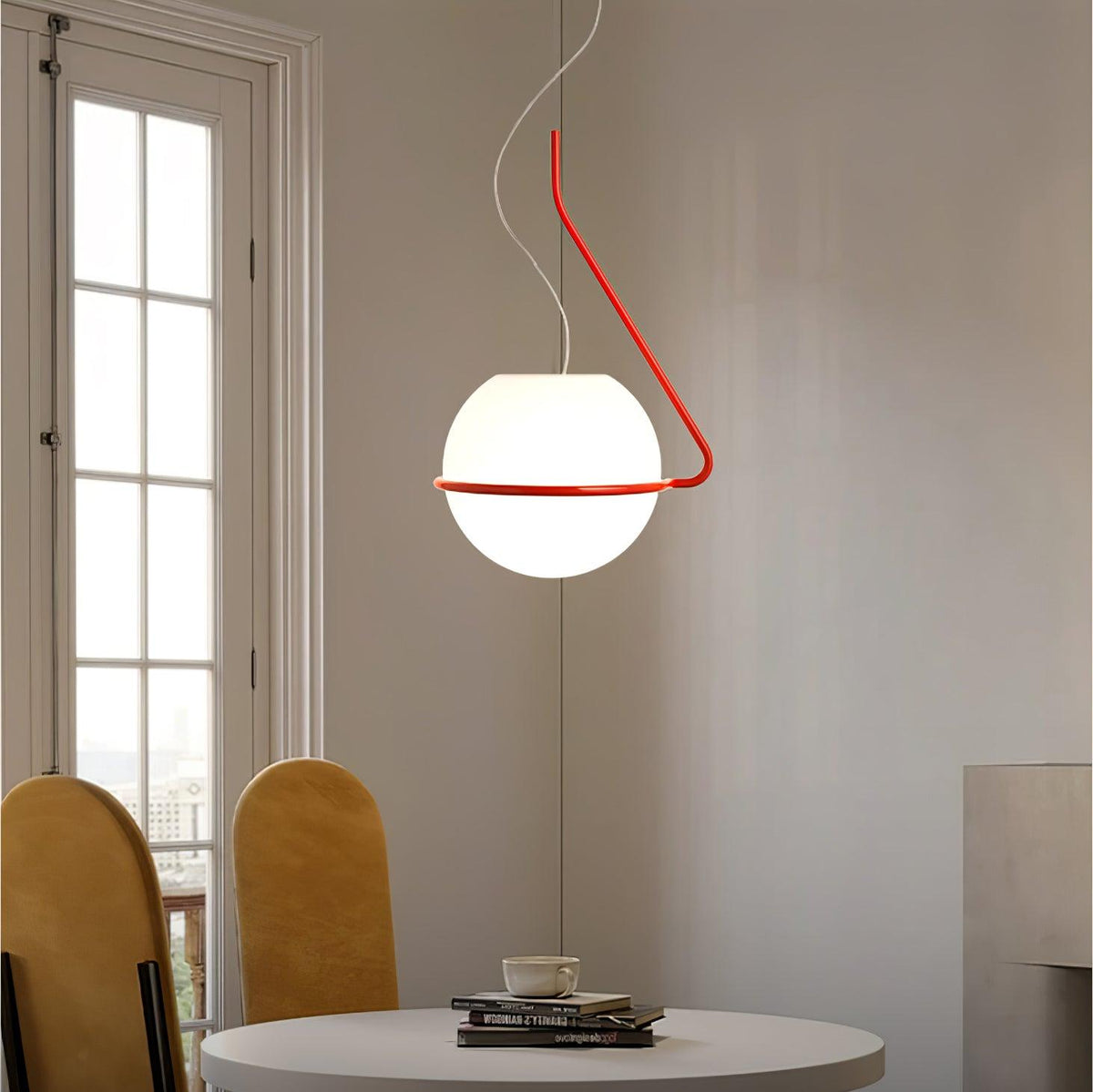 Minimalistisk cirkelformad pendellampa