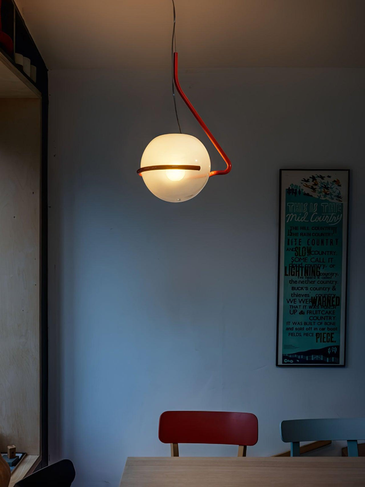 Minimalistisk cirkelformad pendellampa