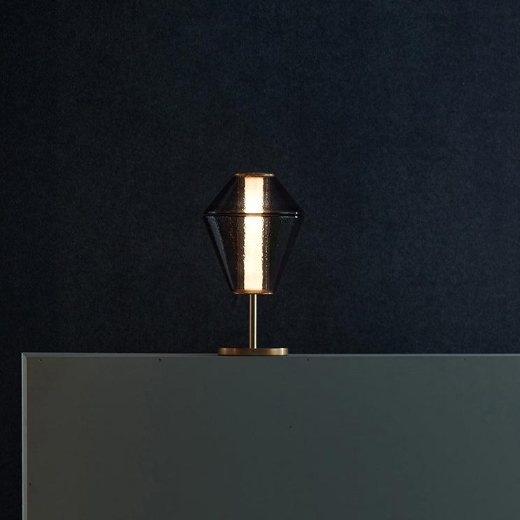 Noraiella moderne bordlampe