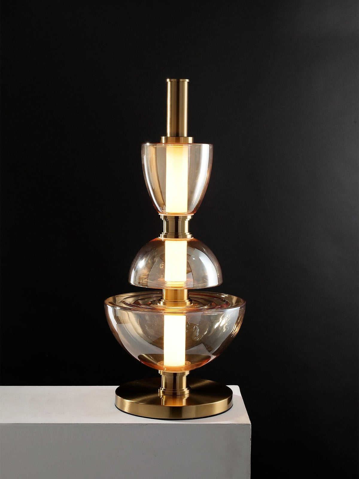 Ivthaarae bordslampa i glas