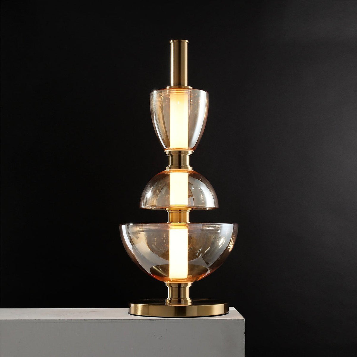 Ivthaarae bordslampa i glas