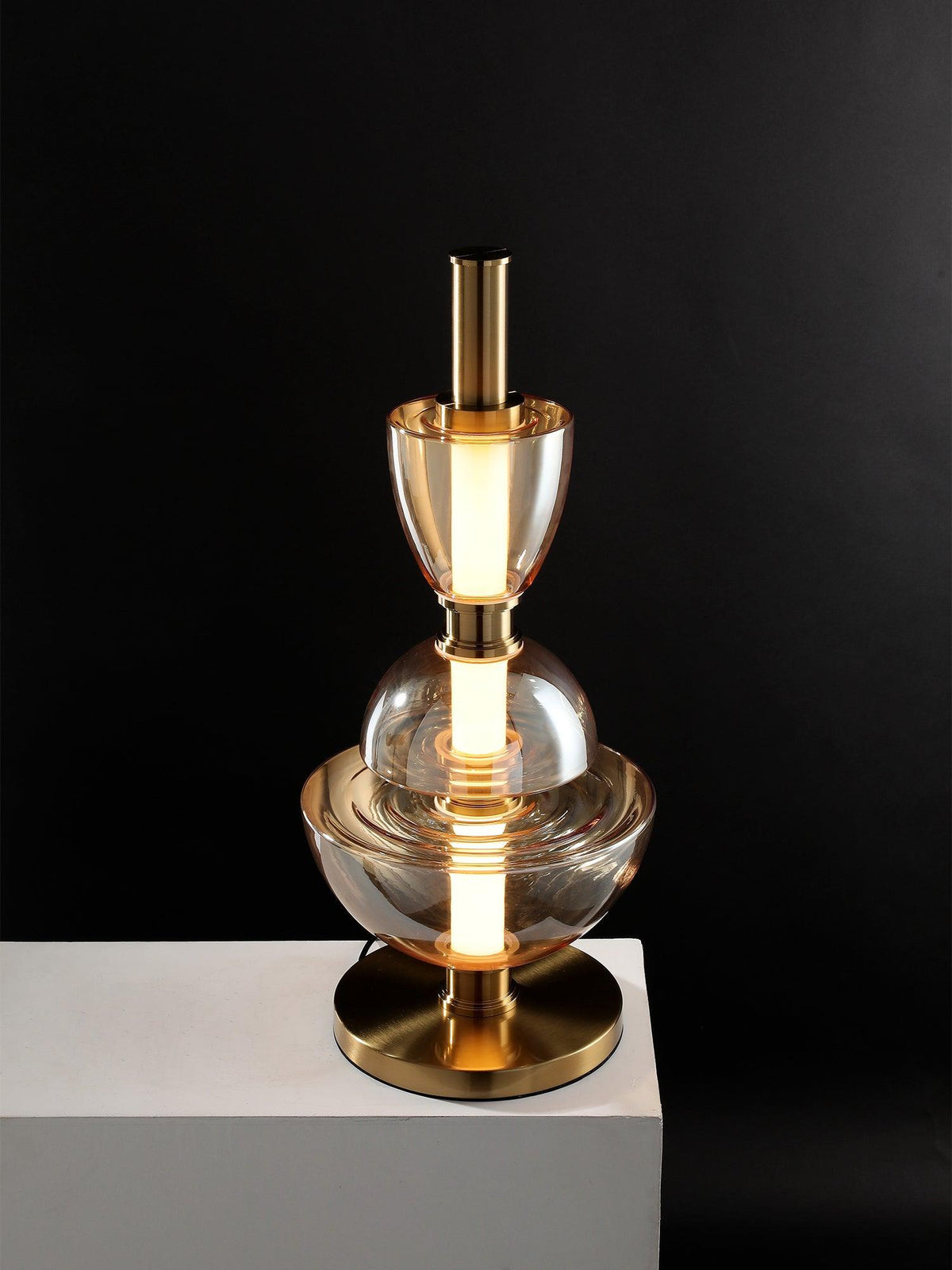 Ivthaarae bordslampa i glas