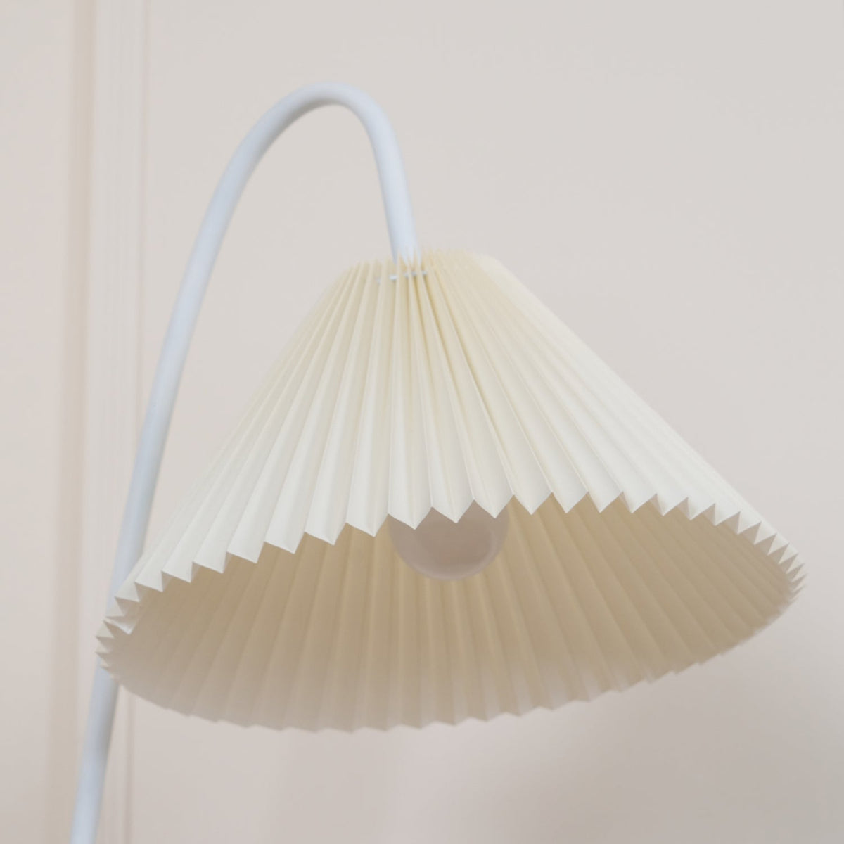 Norarette Floor Lamp