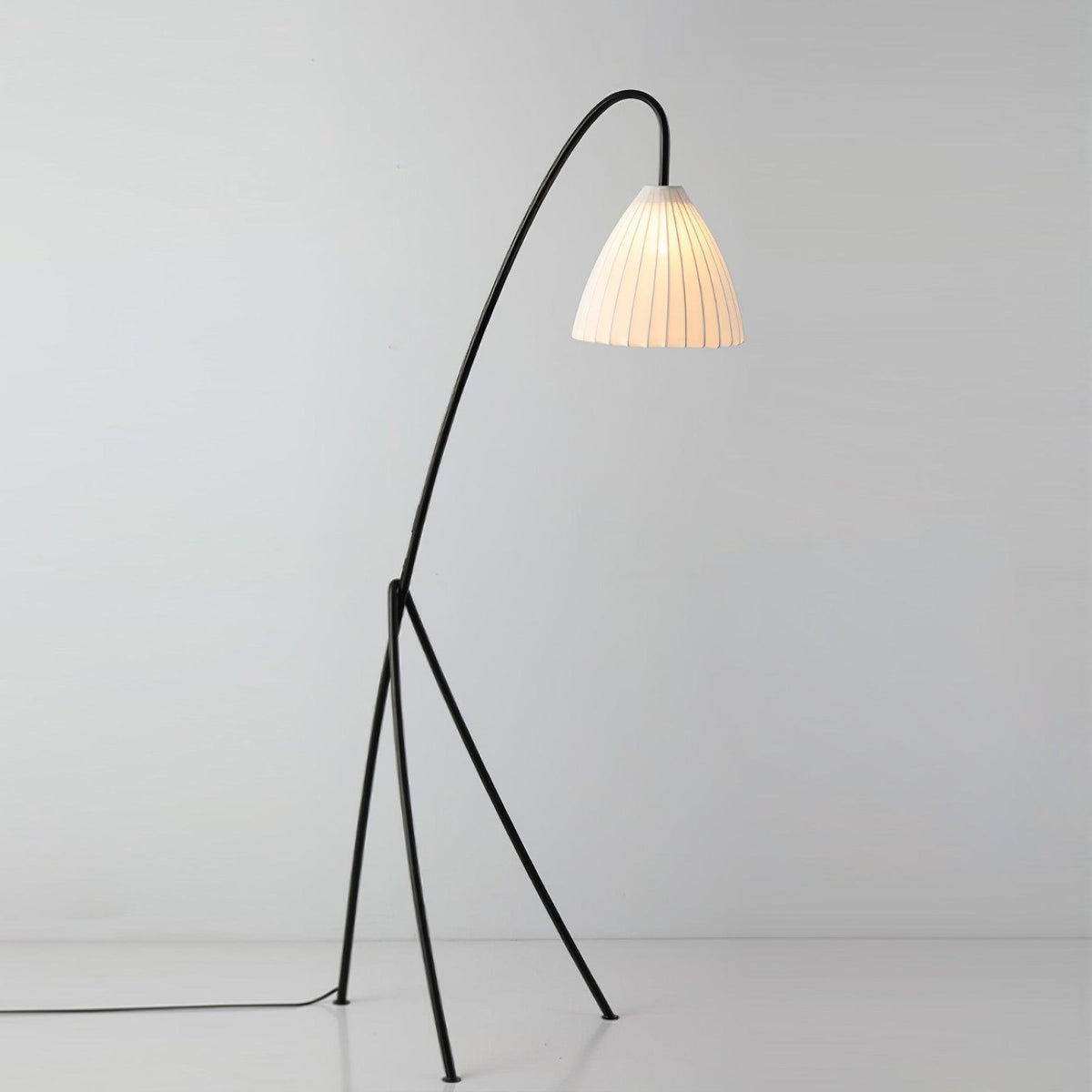 Norarette Floor Lamp