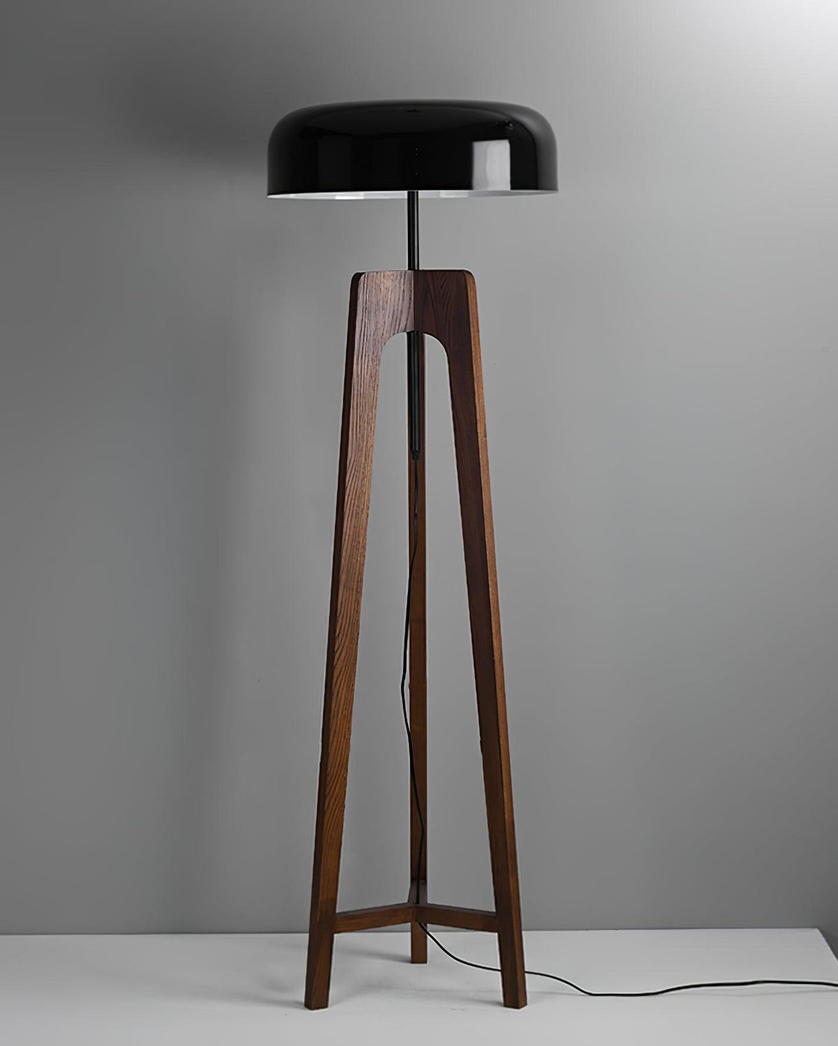 Lumaneria Floor Lamp