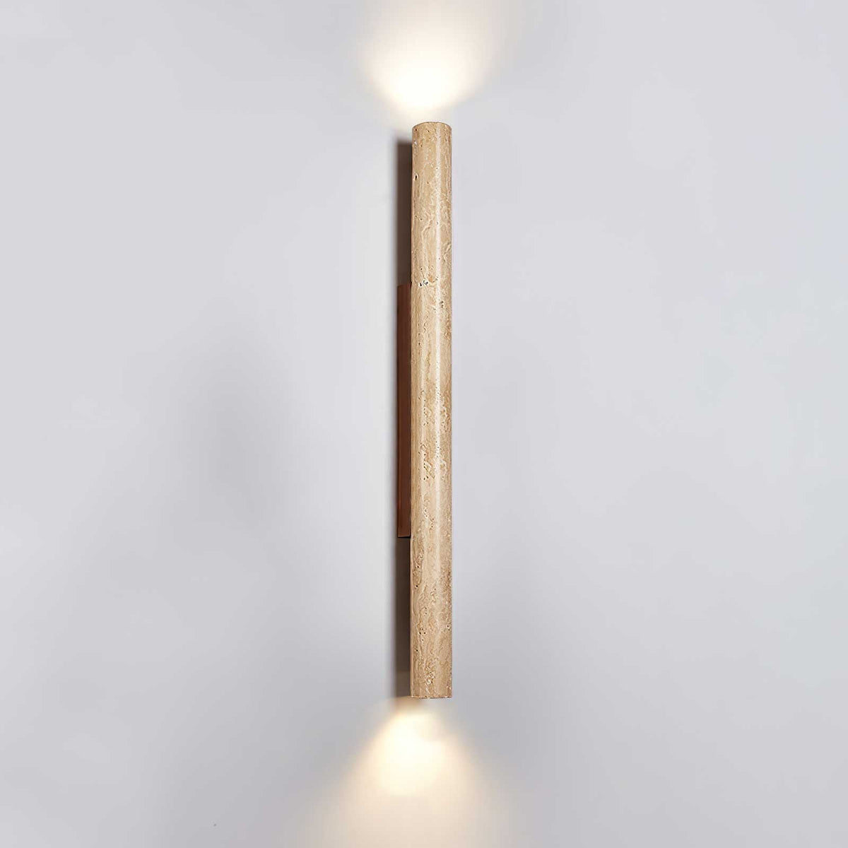 Noriira minimalistisk vägglampa i travertin