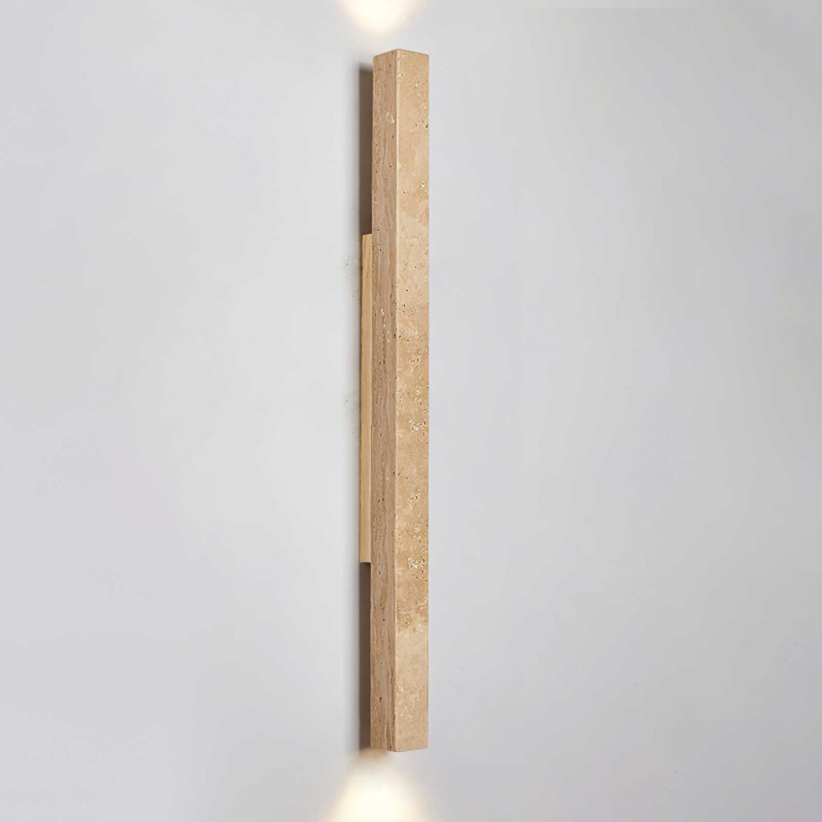 Noriira minimalistisk vägglampa i travertin