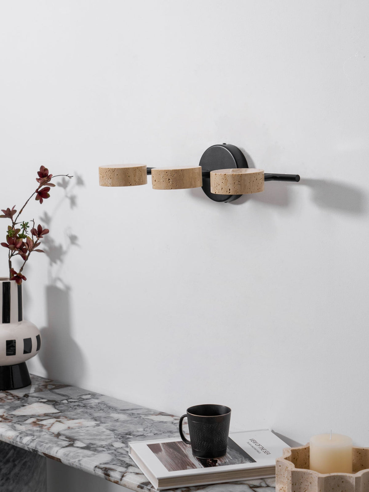 Ceshair modern badrumslampa med flera huvuden i travertin