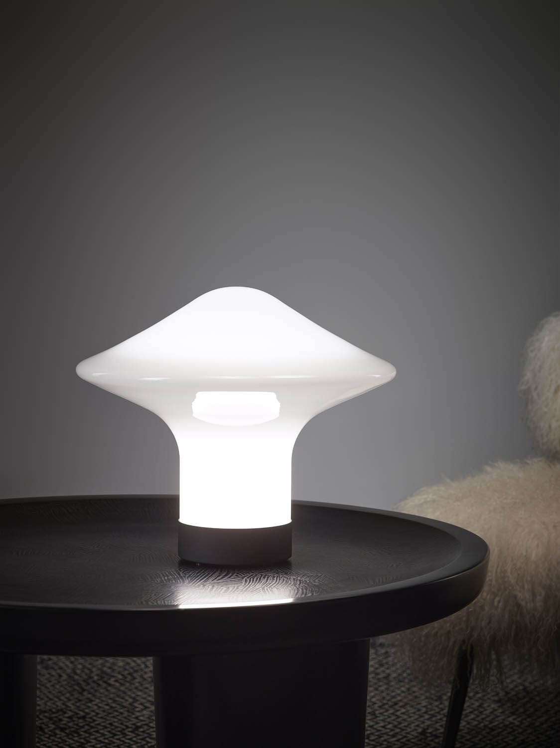 Taura moderne bordlampe