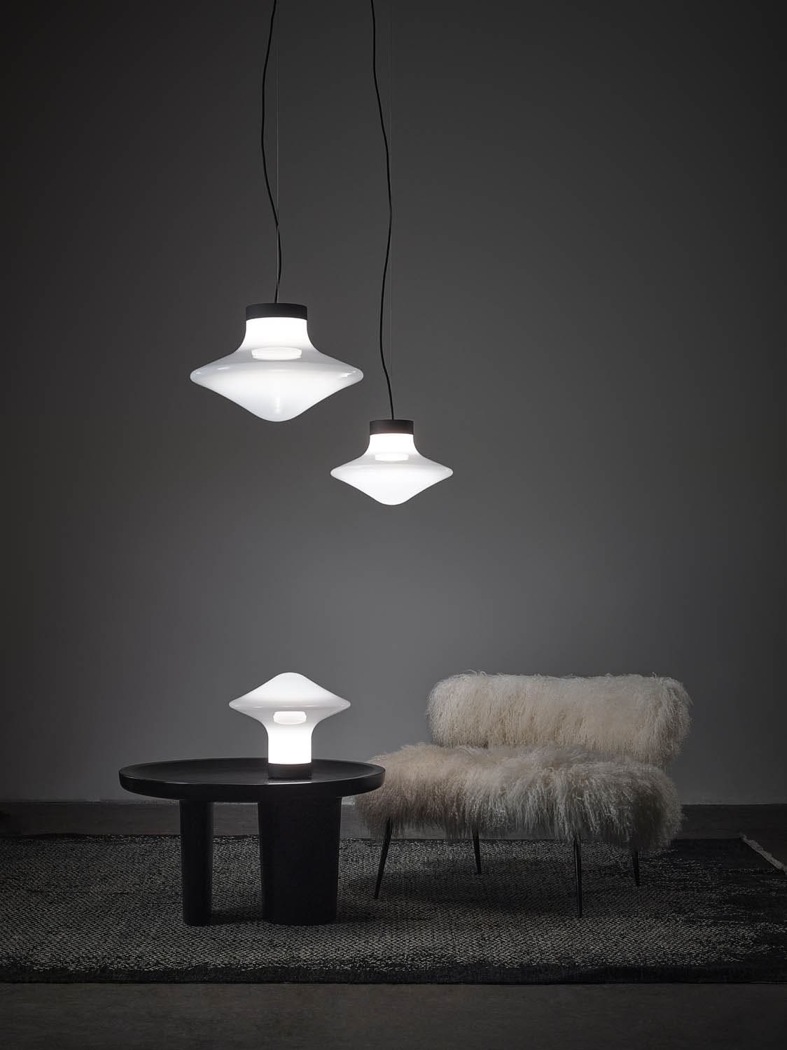 Taura moderne bordlampe