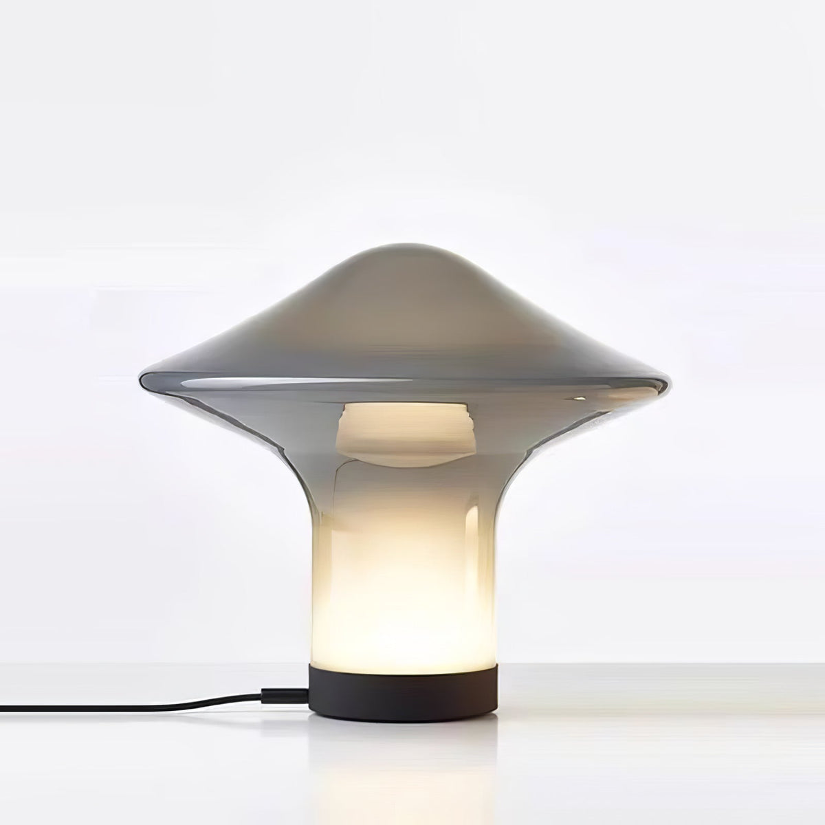 Taura moderne bordlampe