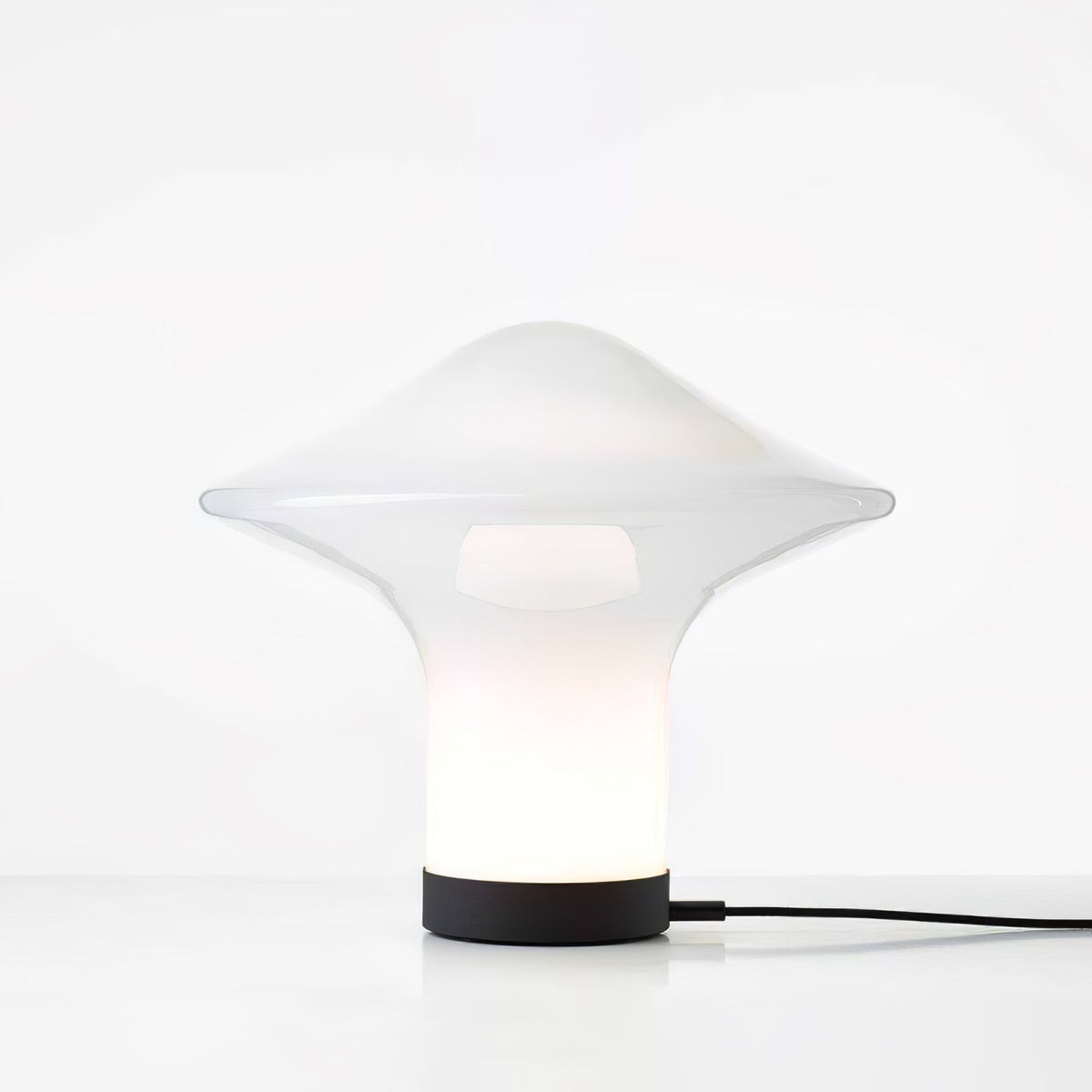 Taura moderne bordlampe