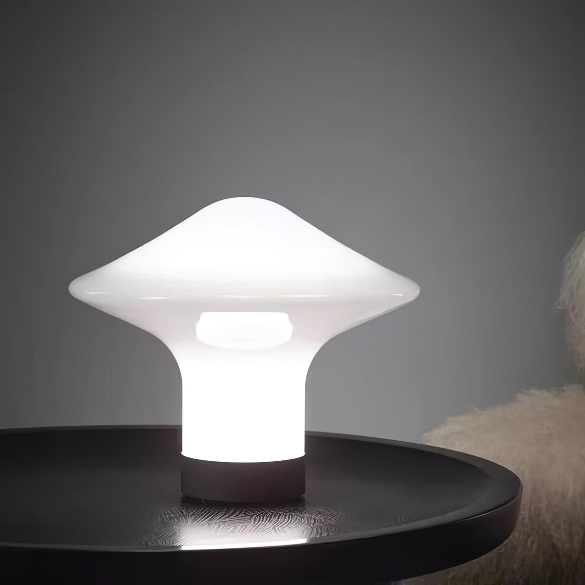 Taura moderne bordlampe