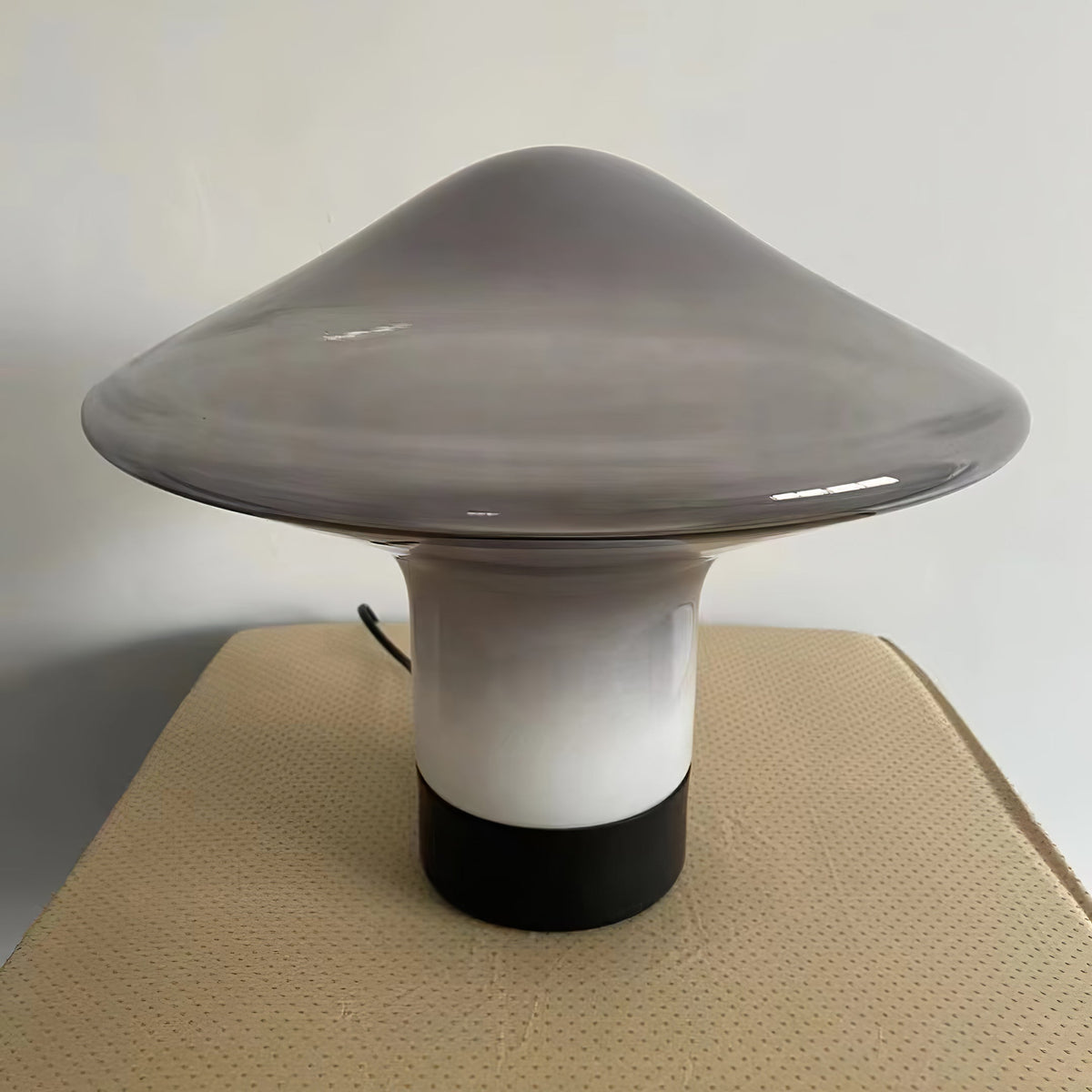 Taura moderne bordlampe