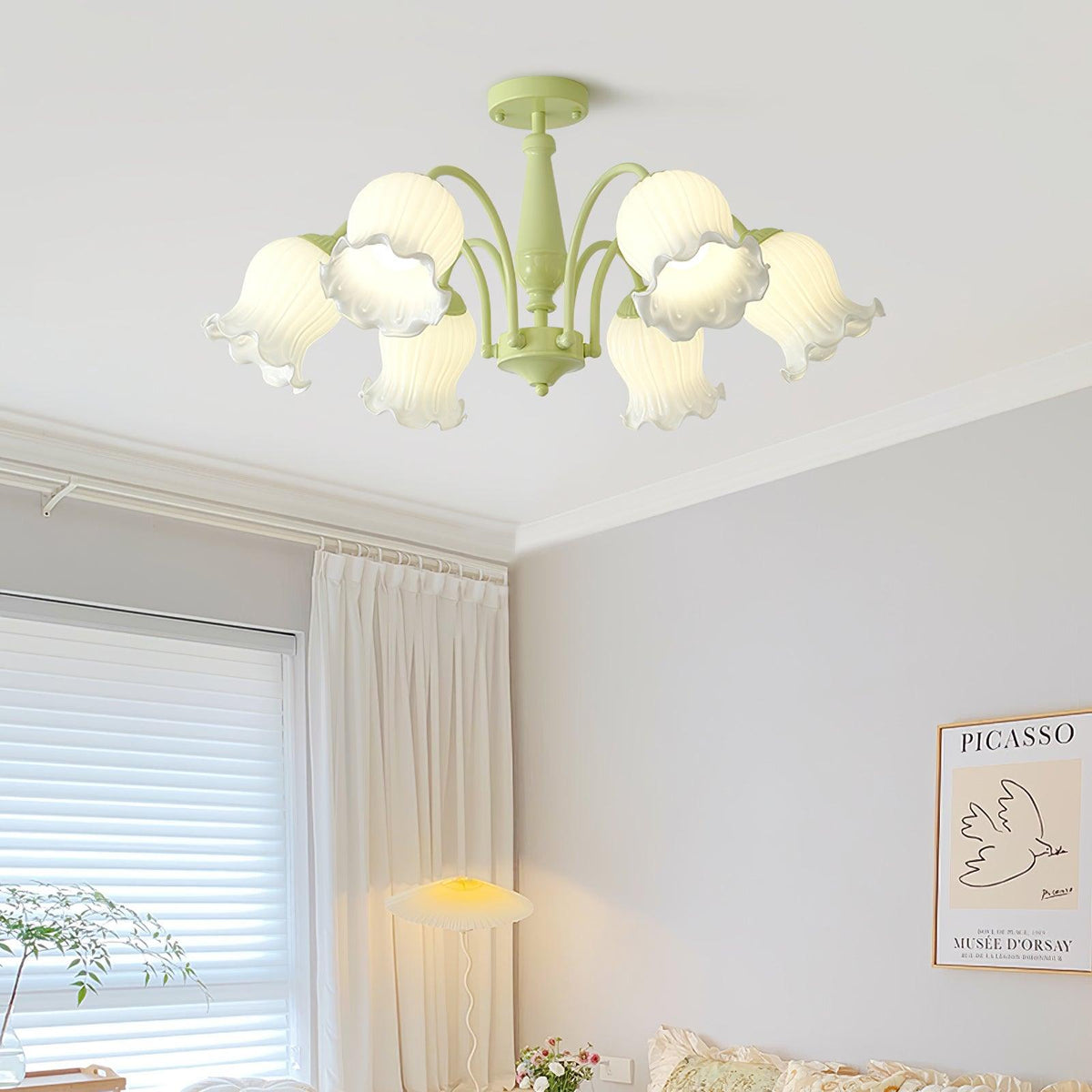 Candeeiro de teto floral Ibis Trumpet em vidro pastel