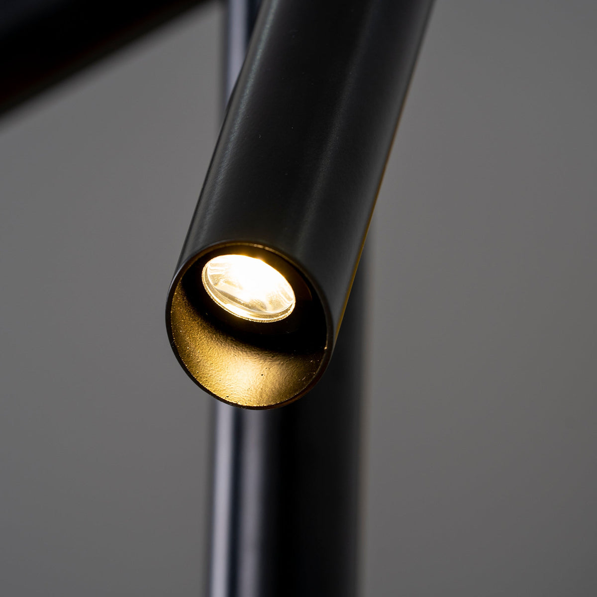 Erixon pendel med rør i aluminium, minimalistisk