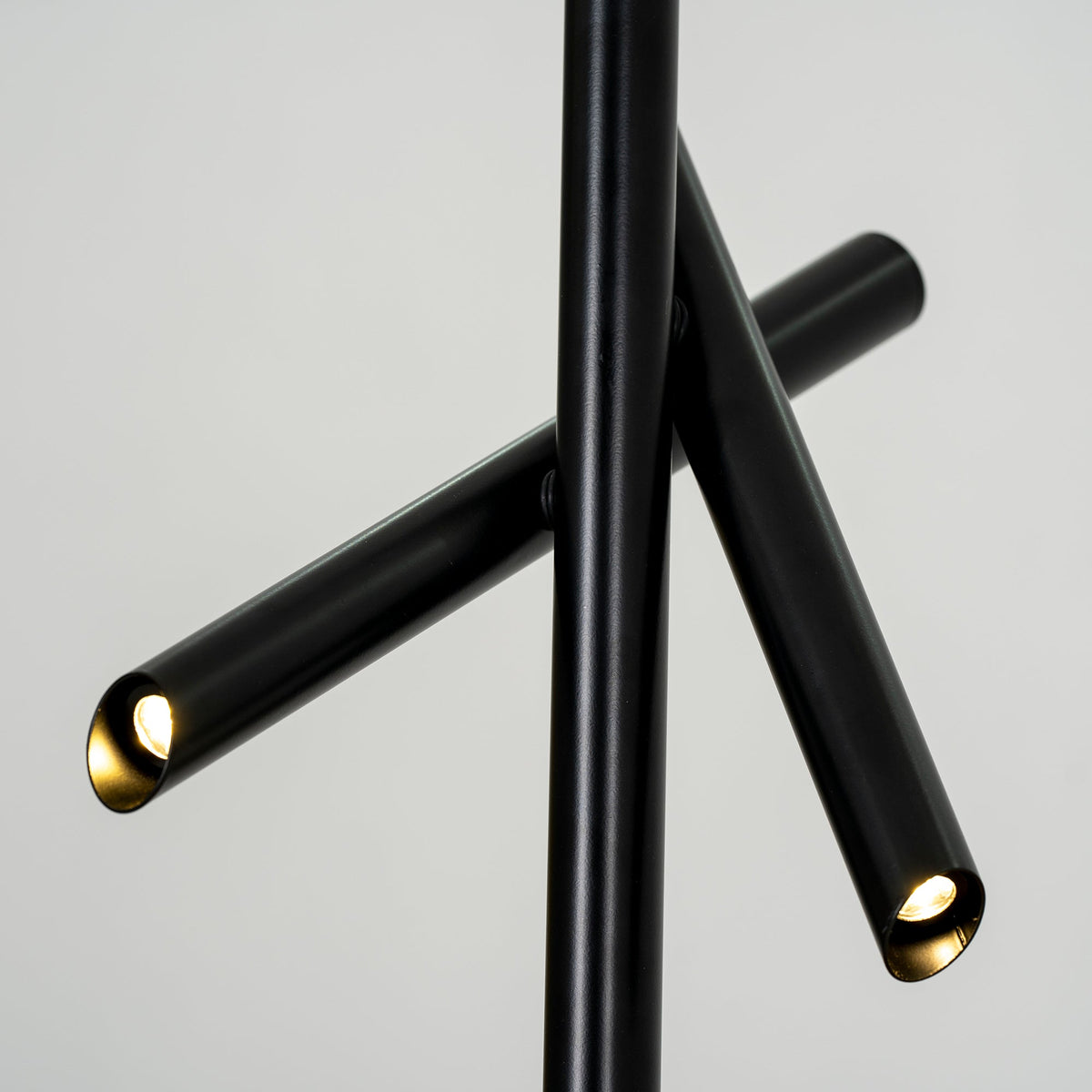 Erixon pendel med rør i aluminium, minimalistisk