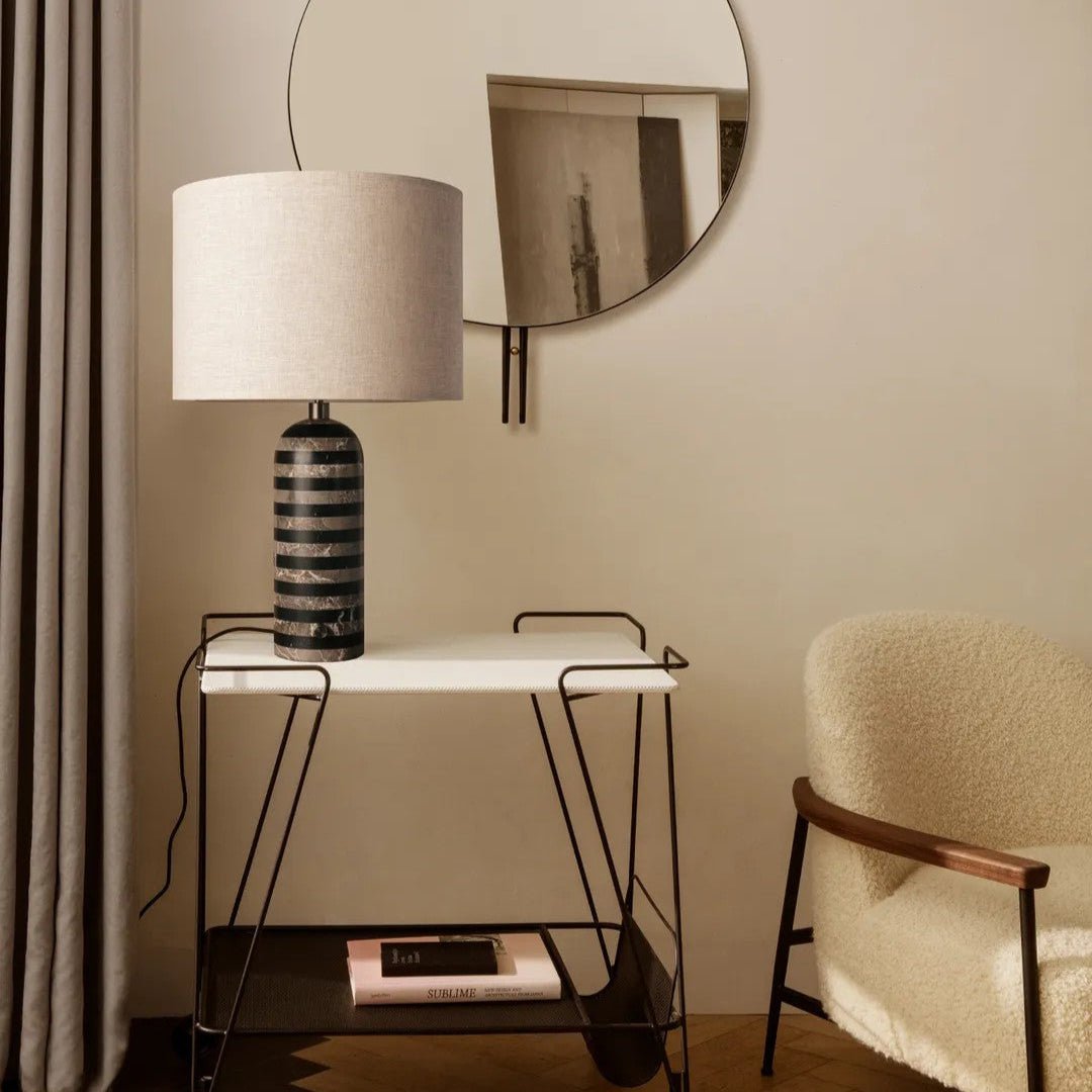Avery moderne bordlampe