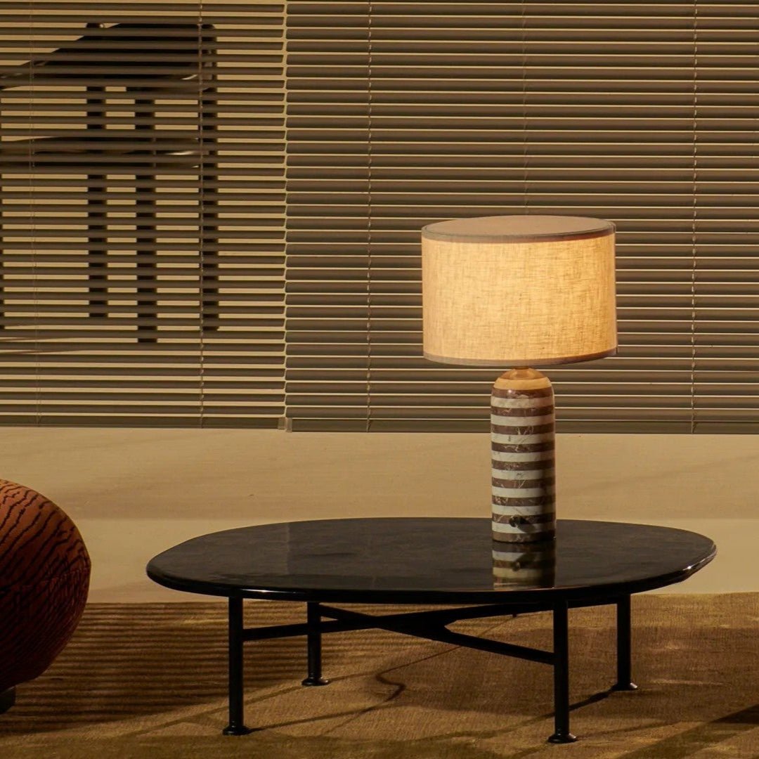 Avery moderne bordlampe