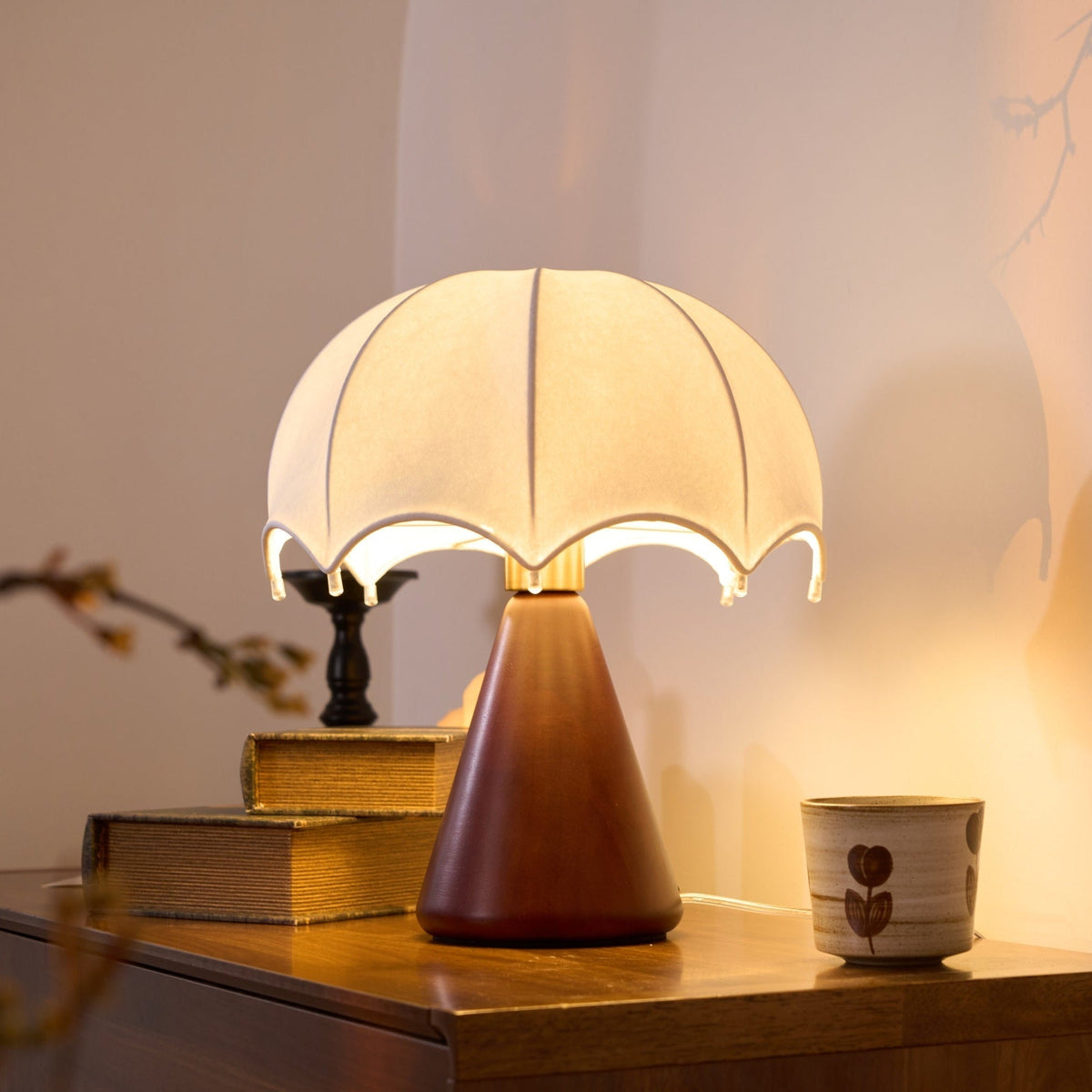 Parasol bordlampe i træ