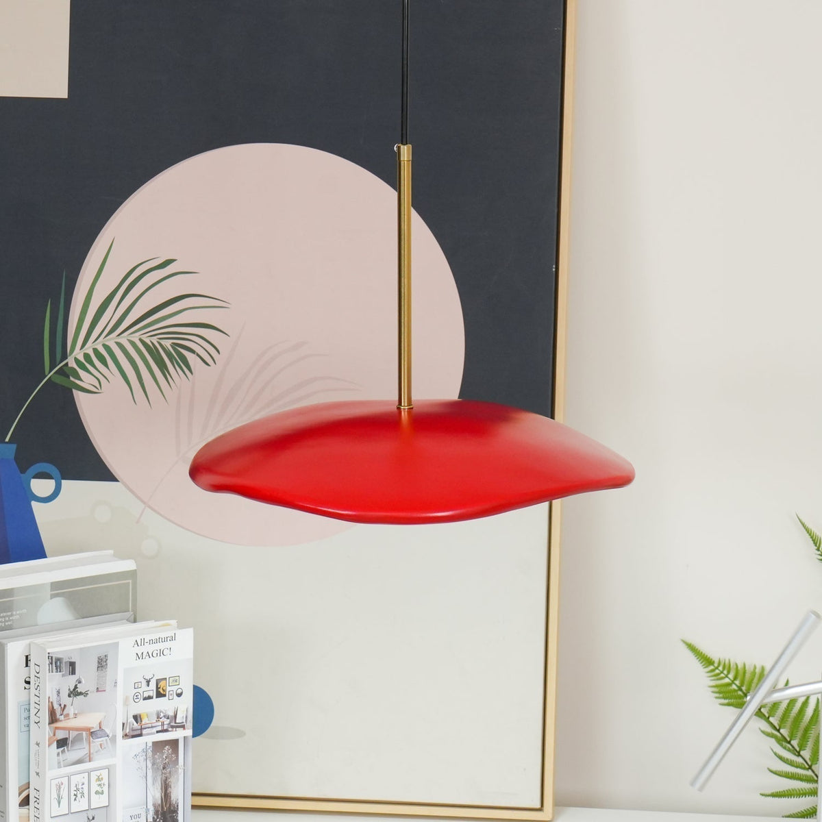 Mariva-riippuvalaisin aaltomuodolla ja kultaisella yksityiskohdalla
