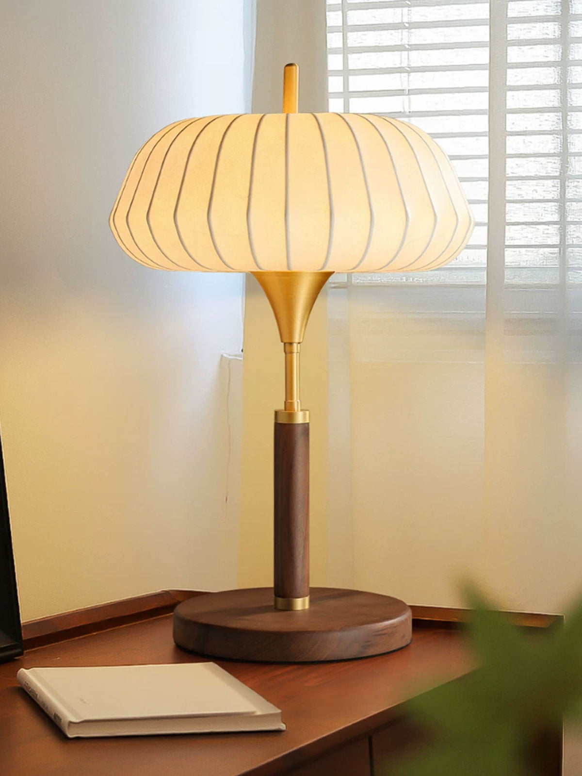 Viraeora bordslampa