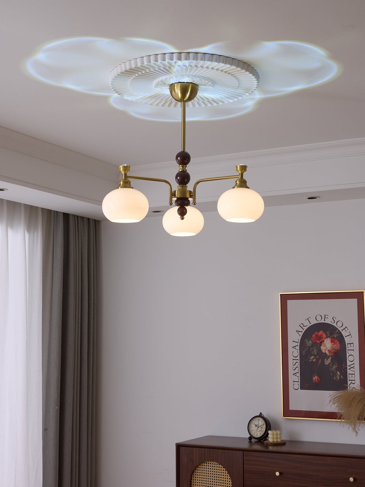 Aursolos traditionell elegant krona i trä och glas