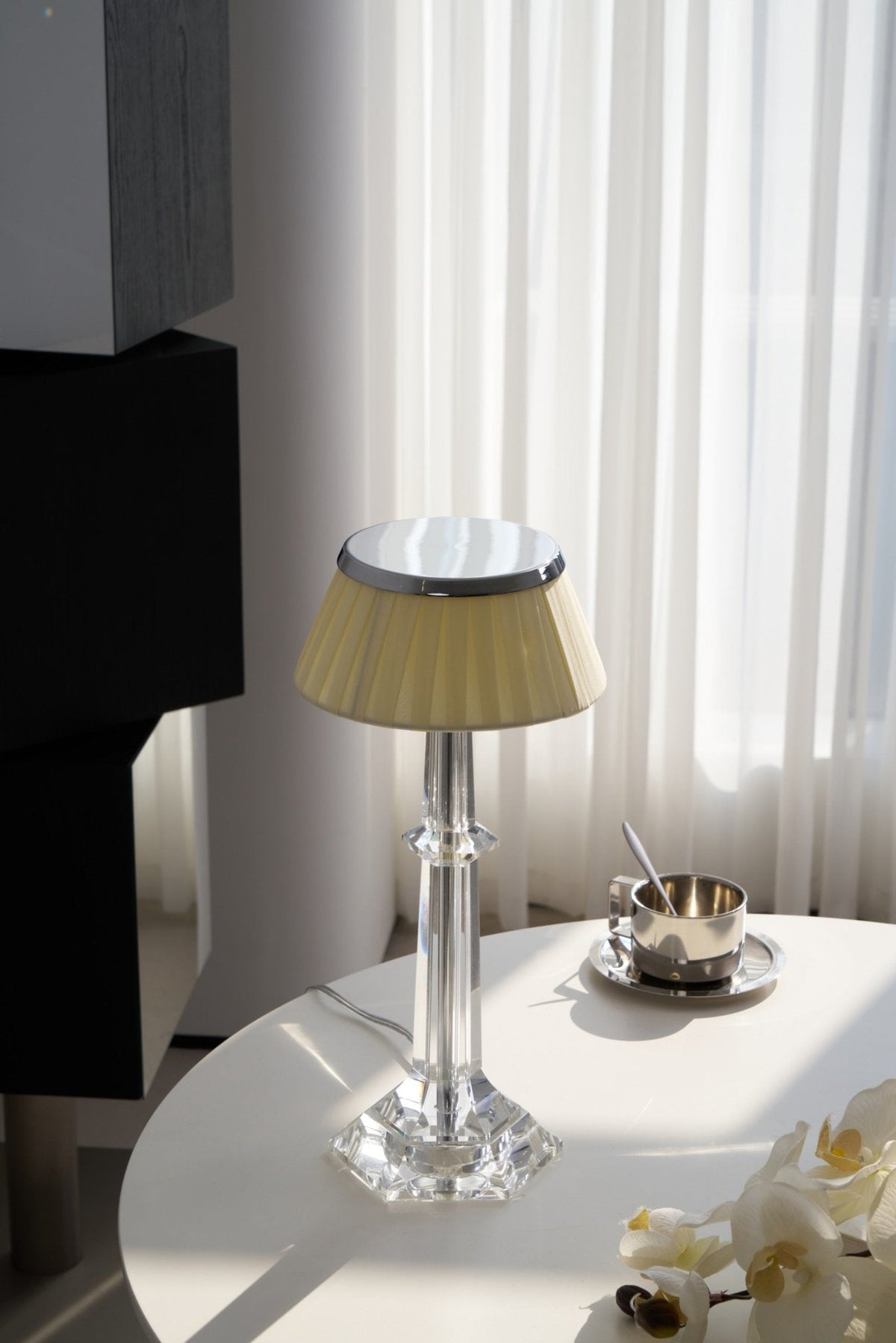 Haloza-ylellinen kankainen pöytävalaisin