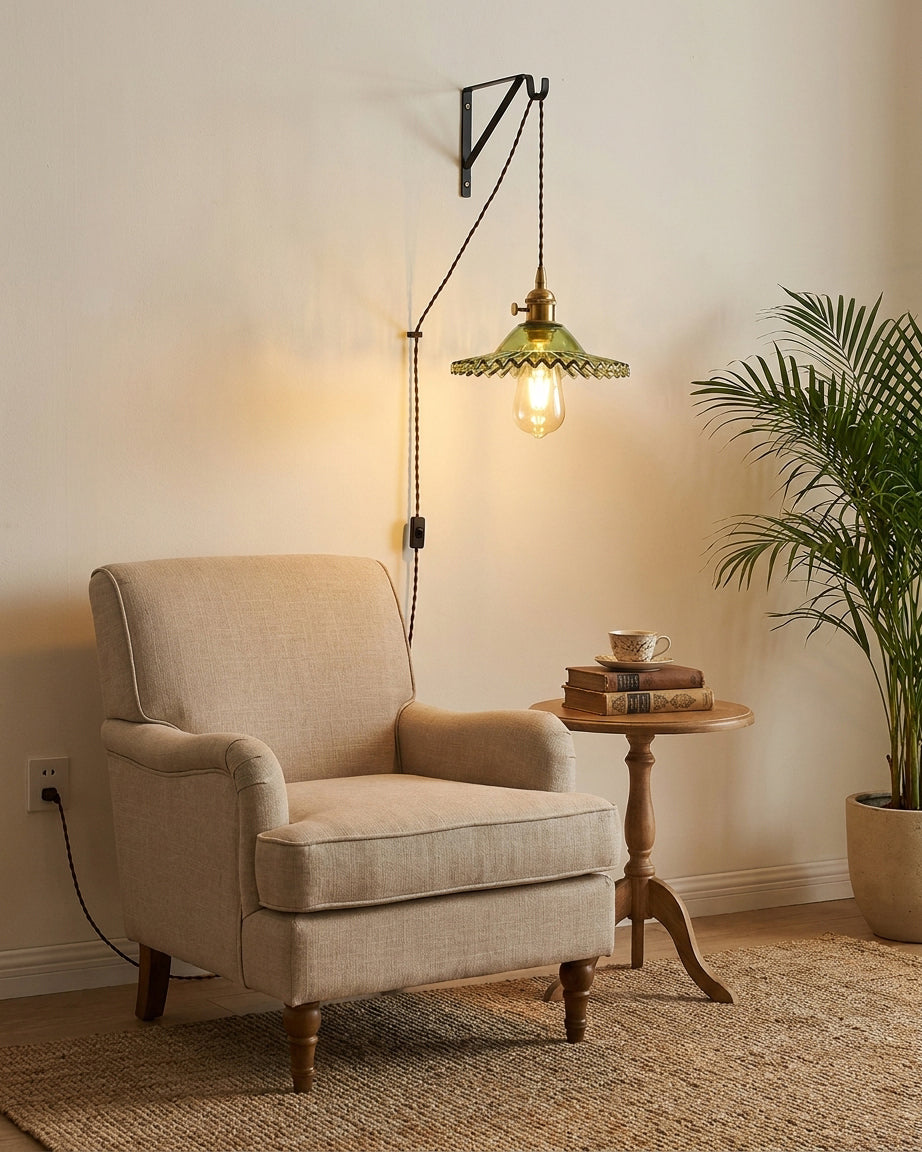 Elaenelia plug-in-taklampa