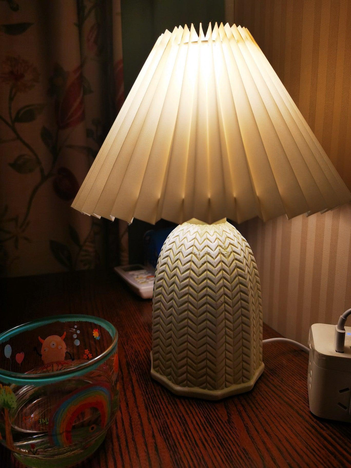 Xenlor vintagebordlampe i stof