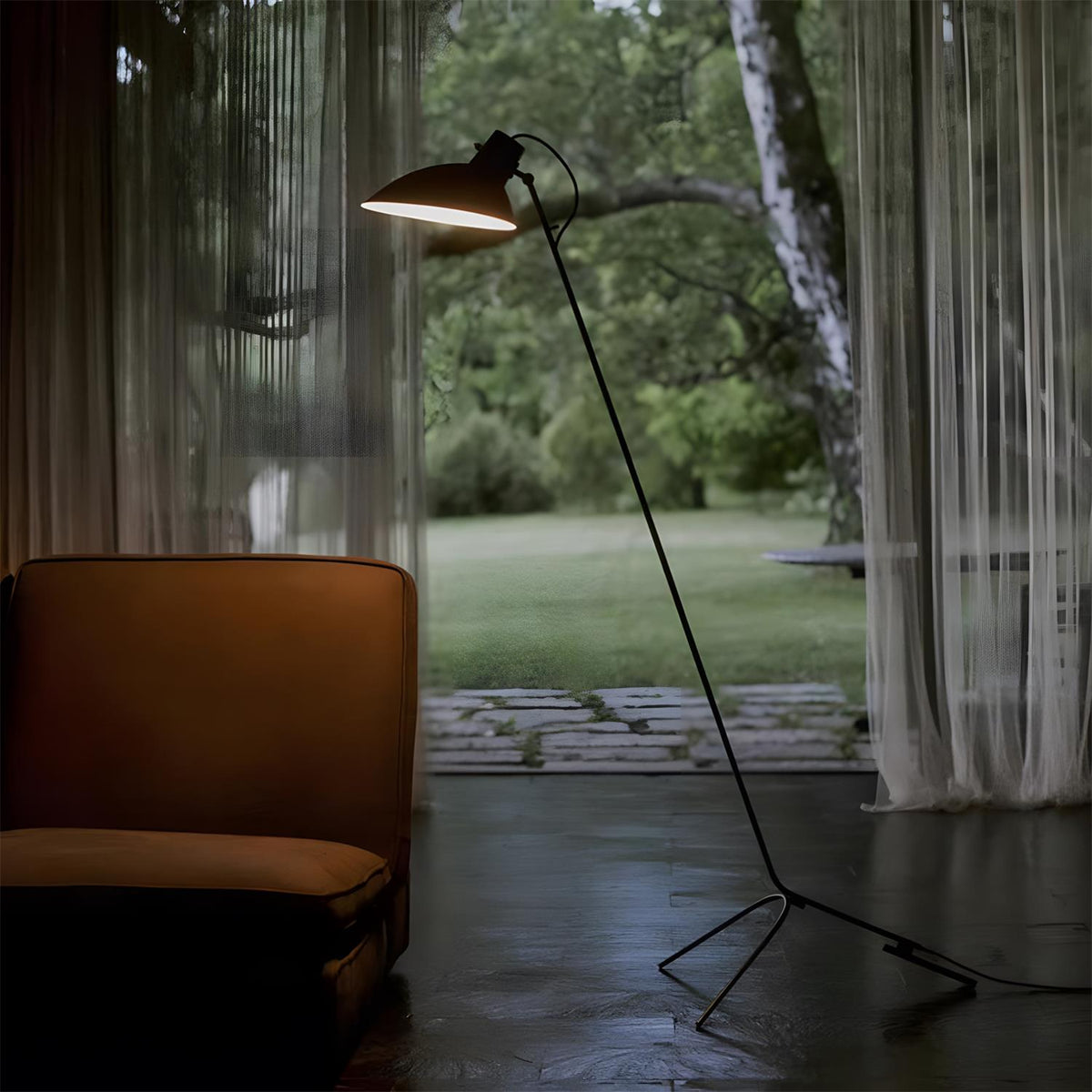 Liorinielle Curve Floor Lamp