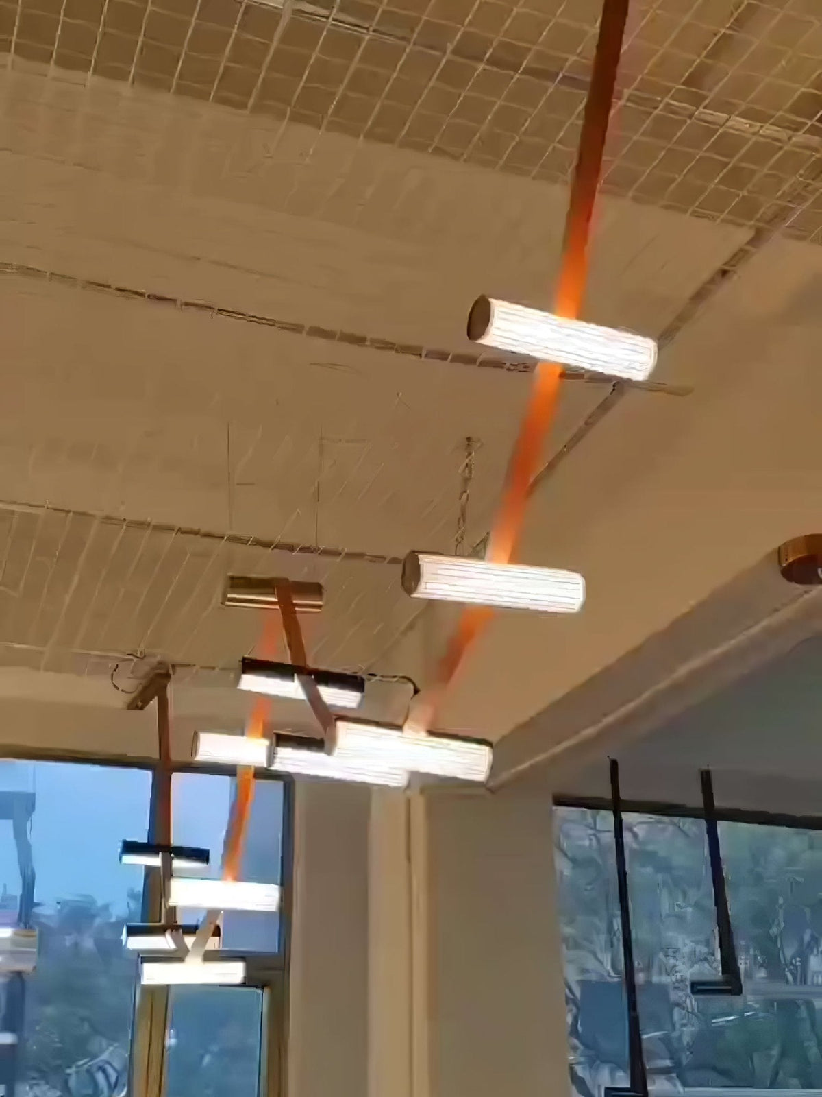 Flexura Modulaarinen kiskoriippuvalaisin
