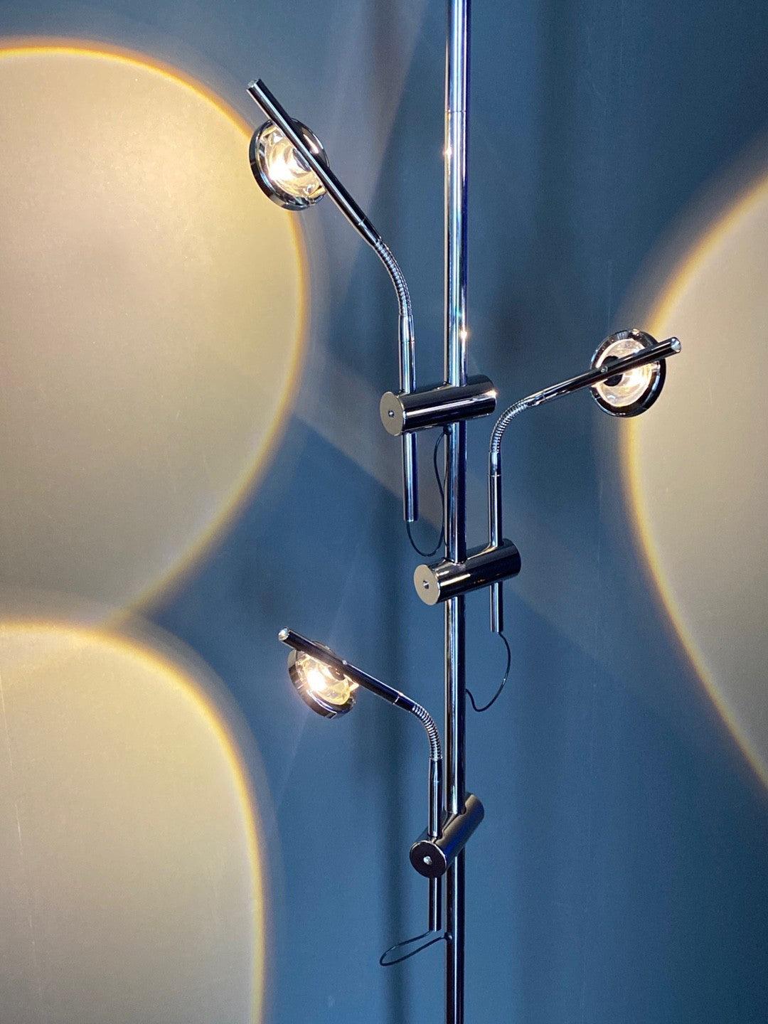 Receiv minimalistisk klassisk gulvlampe i stål