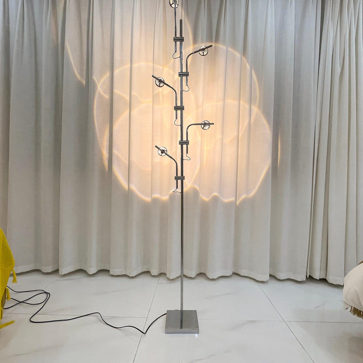 Receiv minimalistisk klassisk gulvlampe i stål