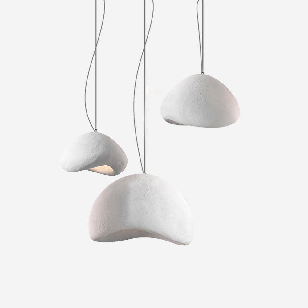 Wabi-sabi-henkinen kiviryhmäkattokruunu, orgaaninen muoto, minimalistinen taiteellinen ilme