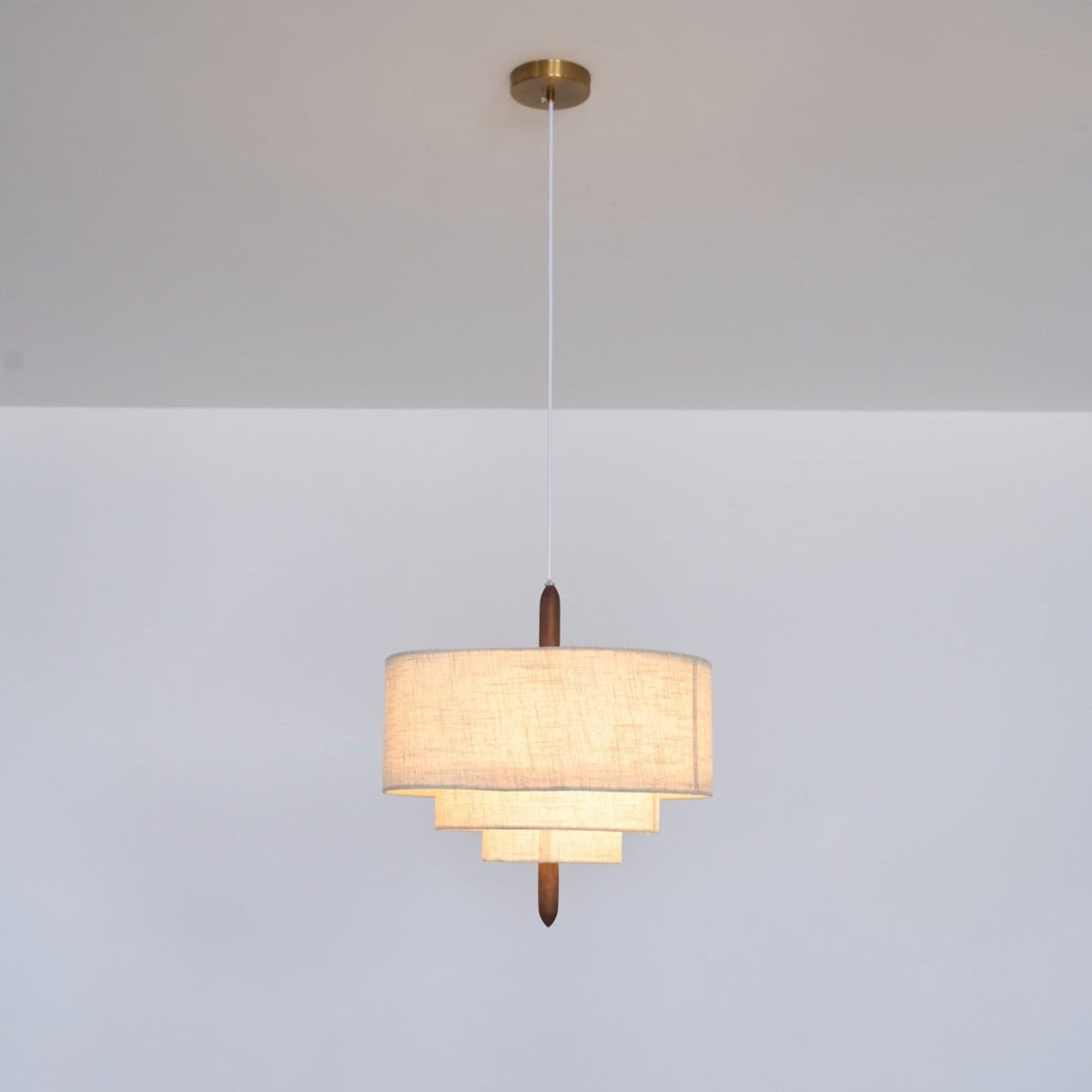 Salemu elegant pendellampe i stof med bølge- og stigedesign
