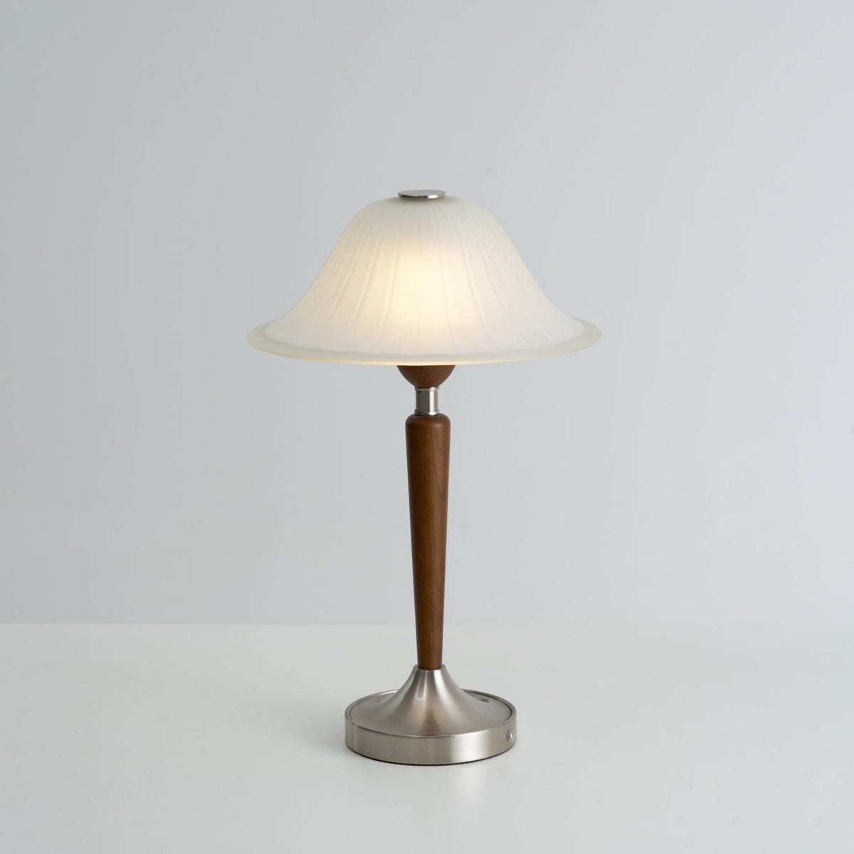 Elviveria Vintage Wood Table Lamp