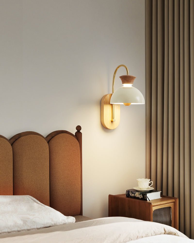 Arvenis vägglampa