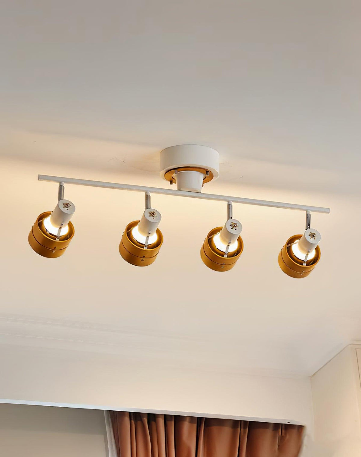 Elsorila elegant justerbar spot-loftlampe i træ