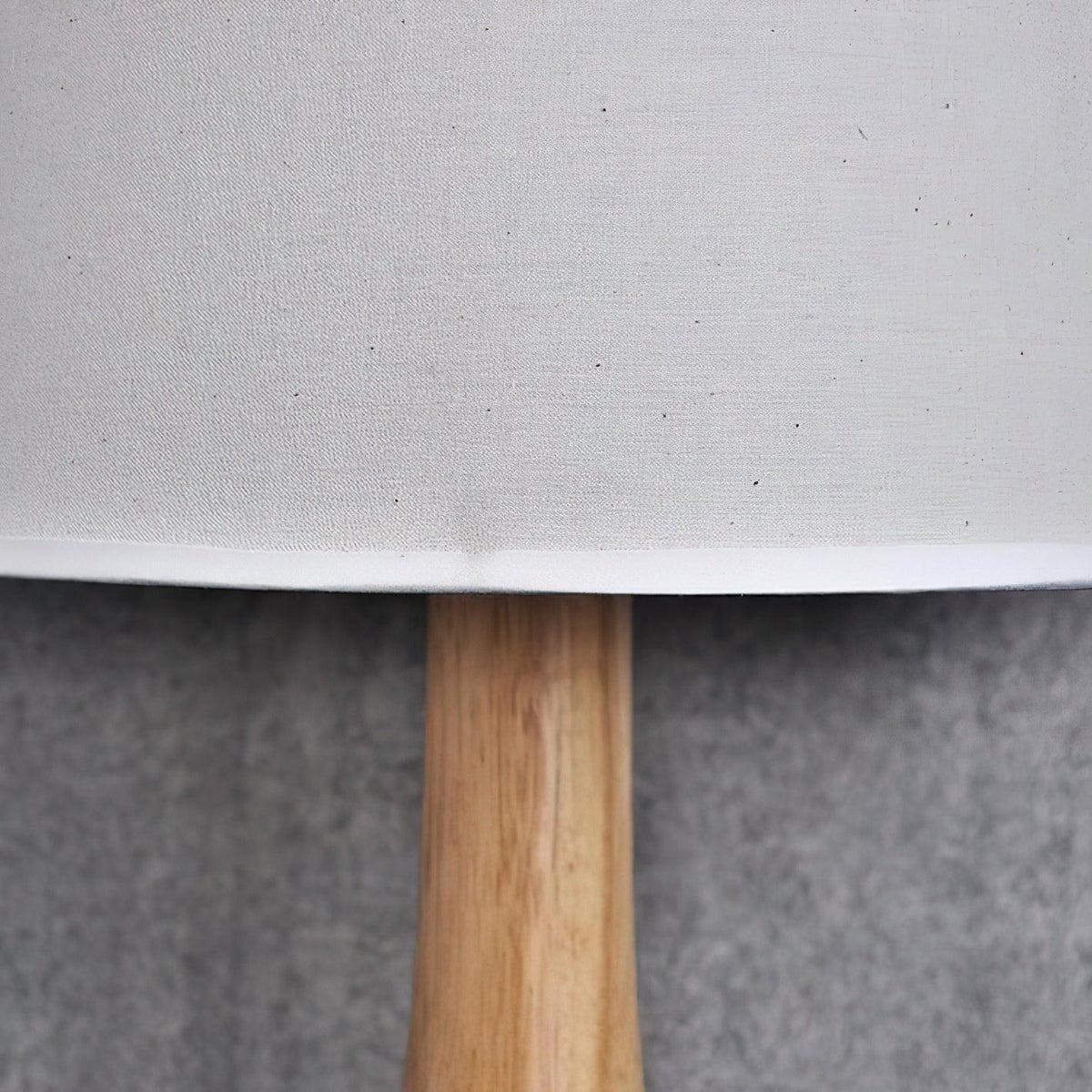 Aldalina Drift bordslampa med trävas