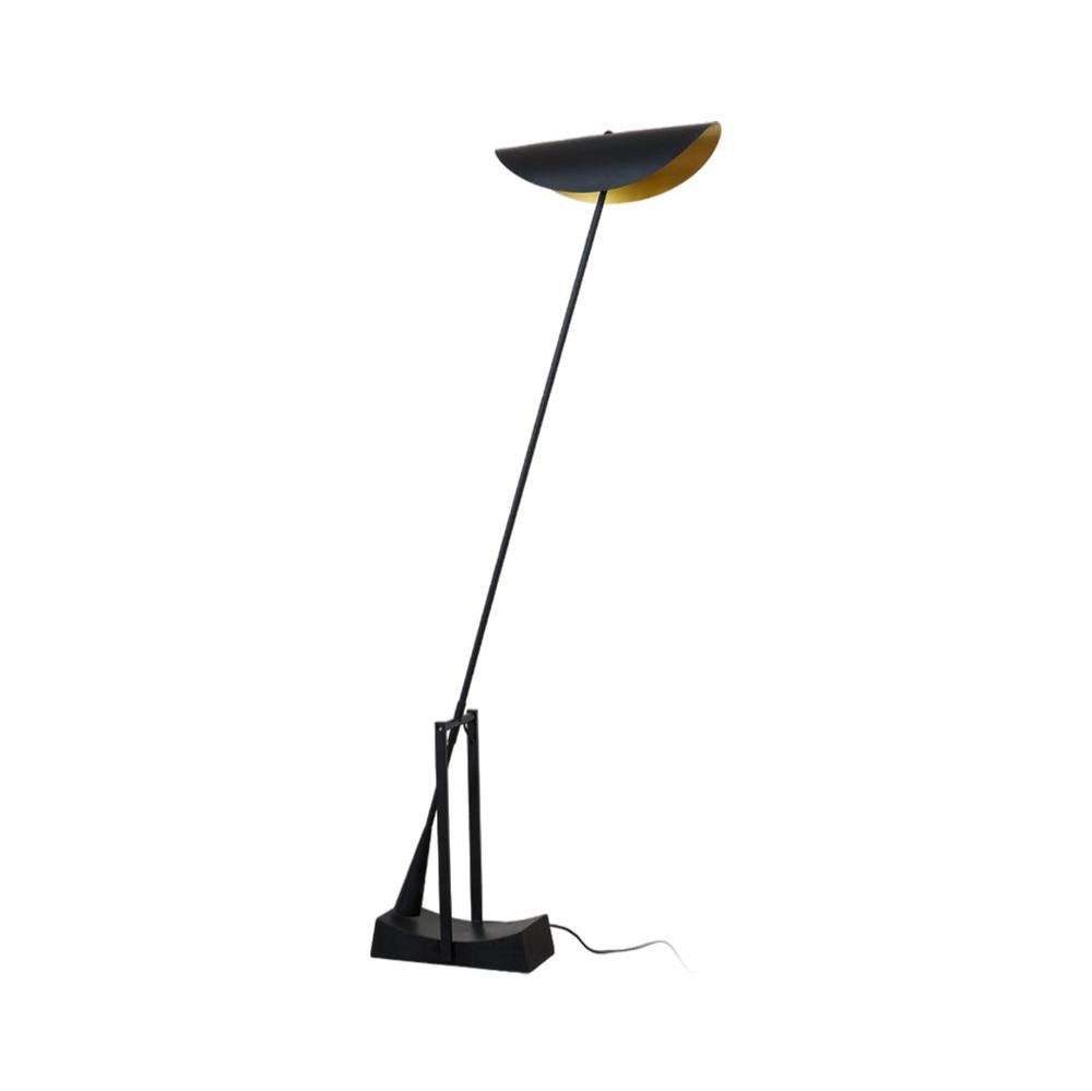 Teriisina golvlampa