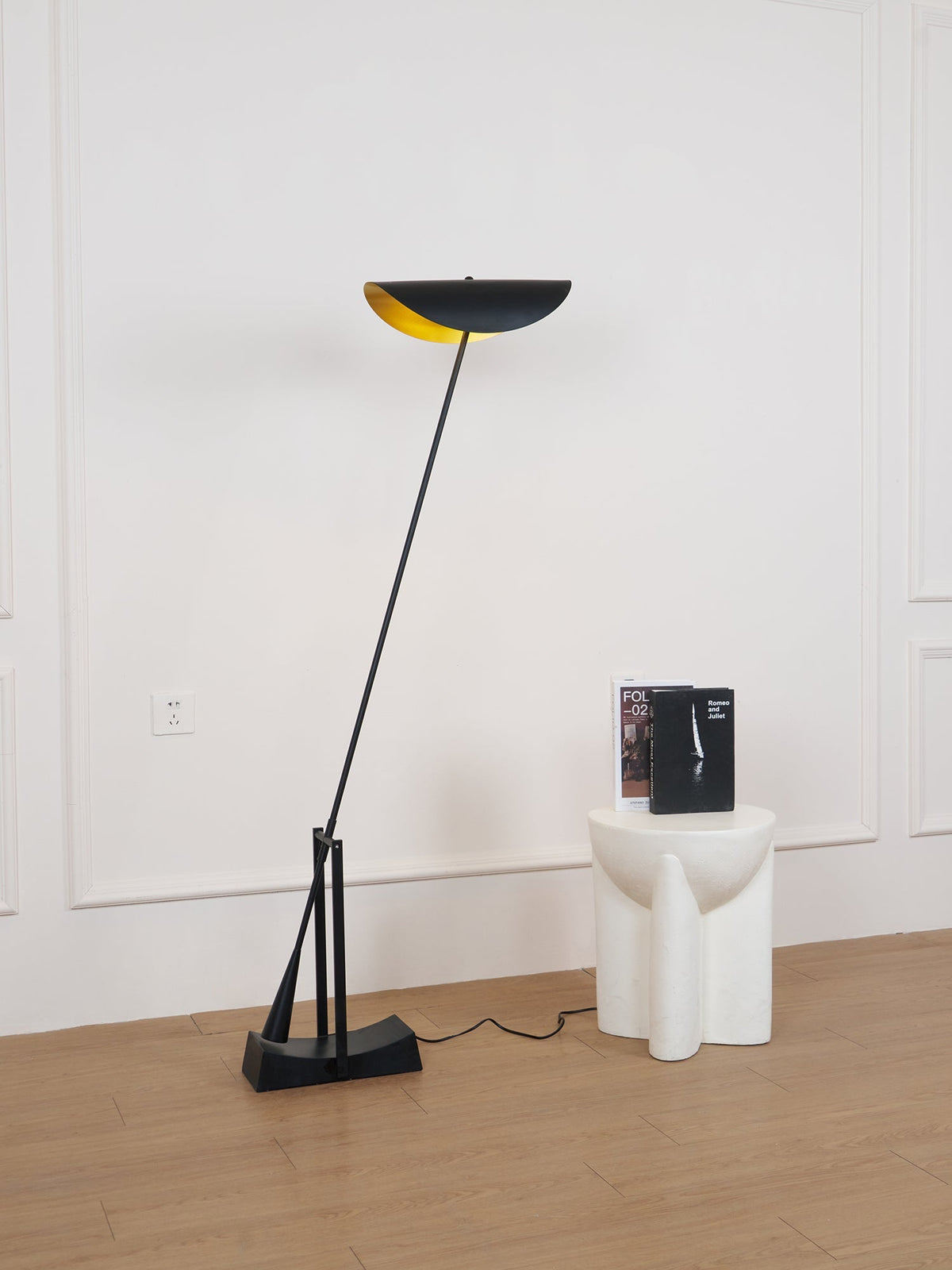 Teriisina golvlampa