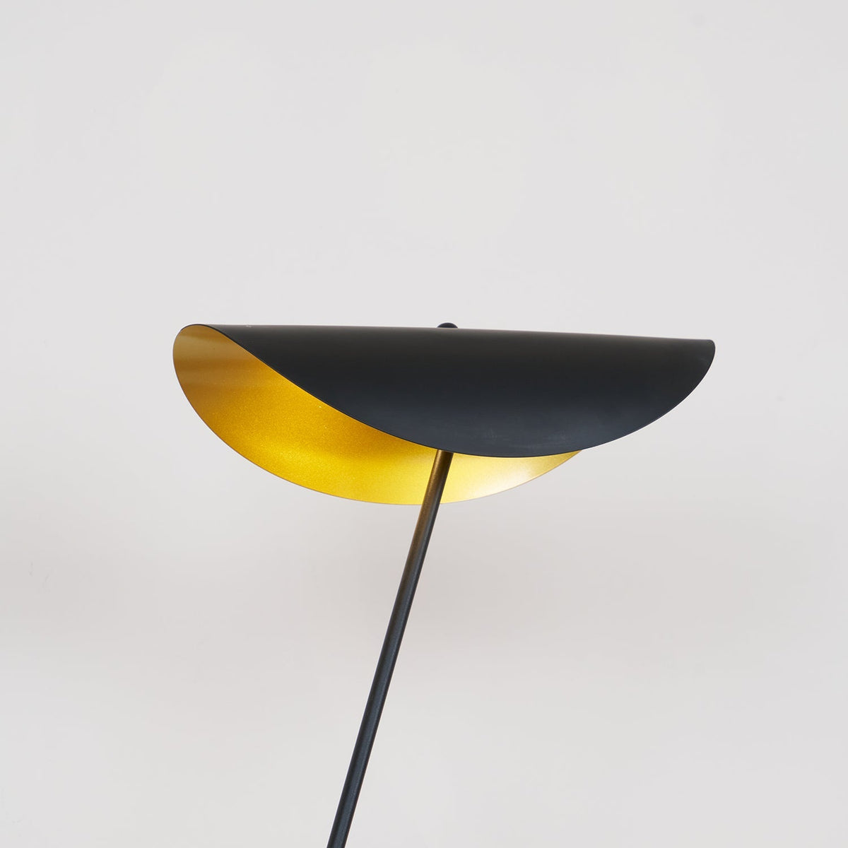 Teriisina golvlampa