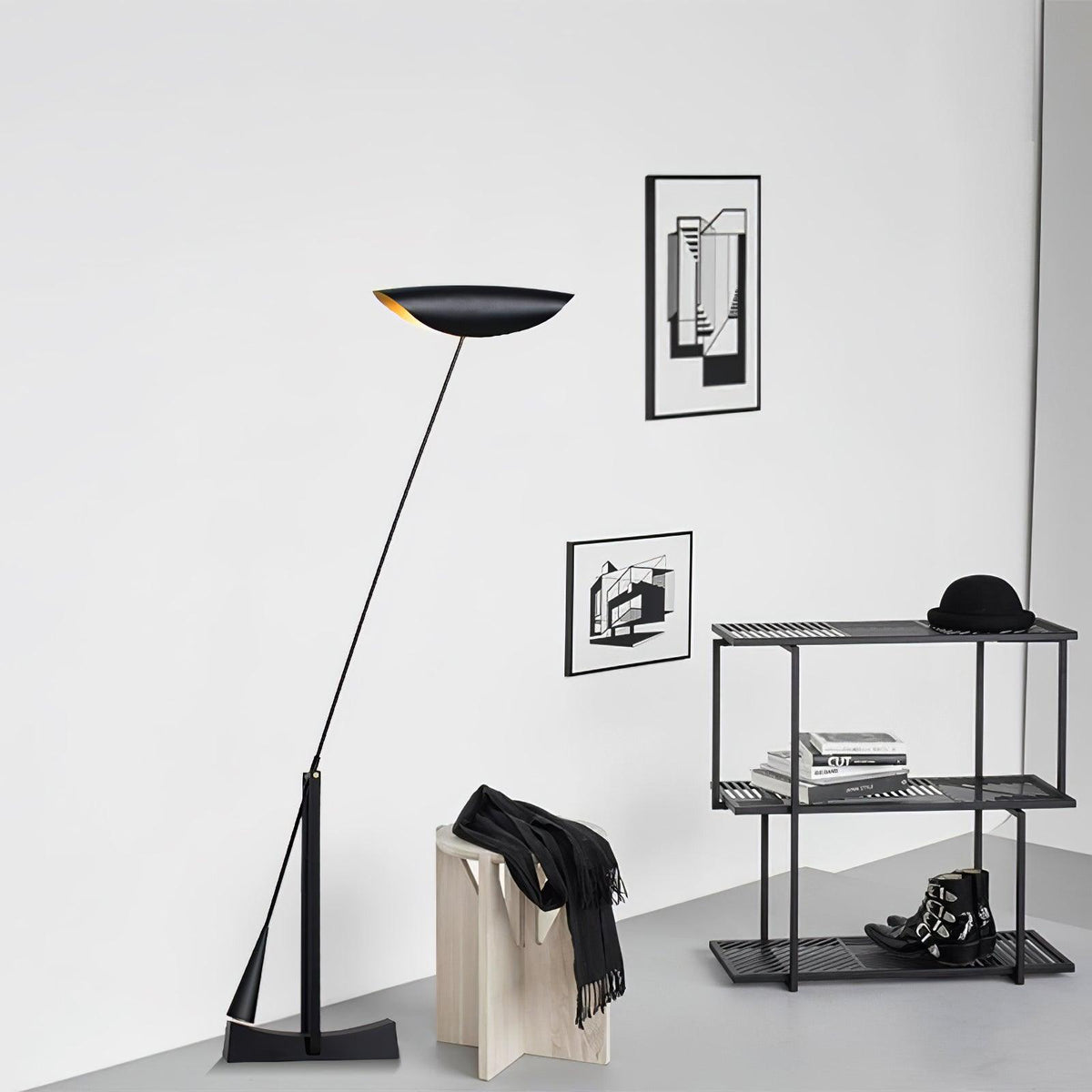 Teriisina golvlampa
