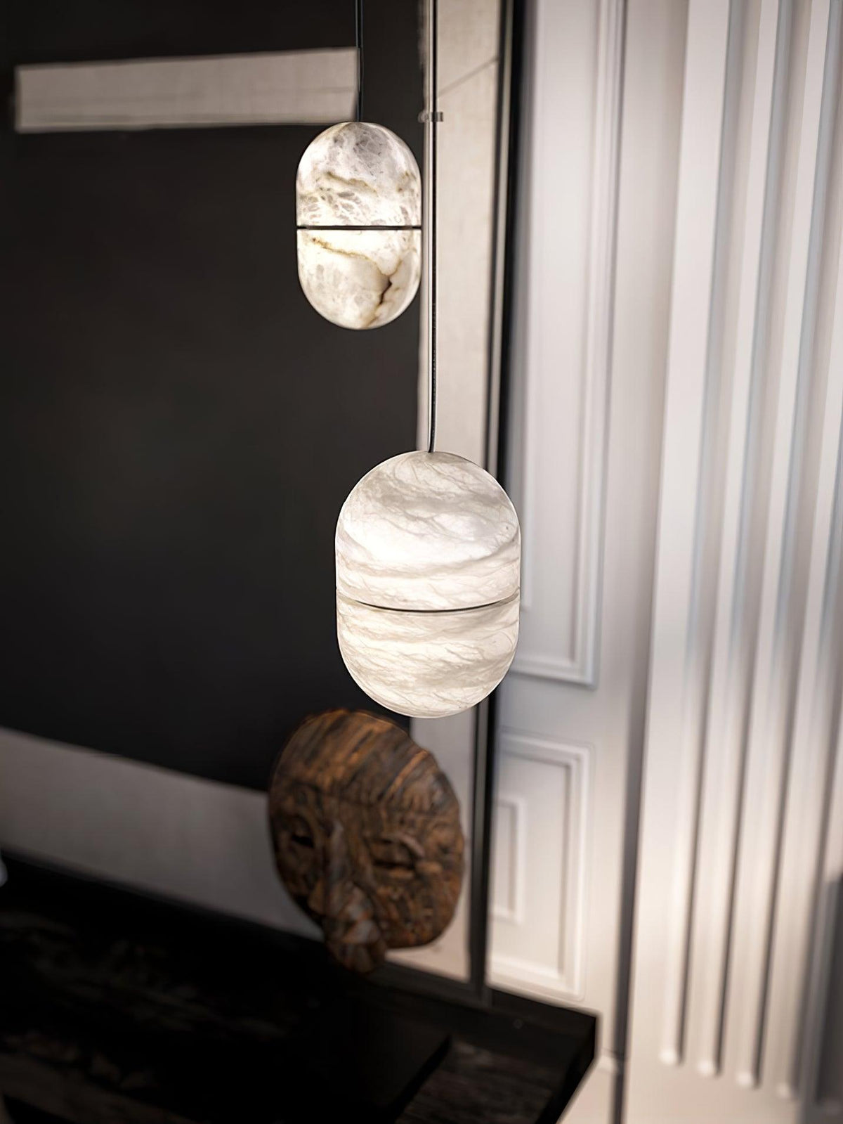 Satatr pendellampa i alabaster, kapselformad
