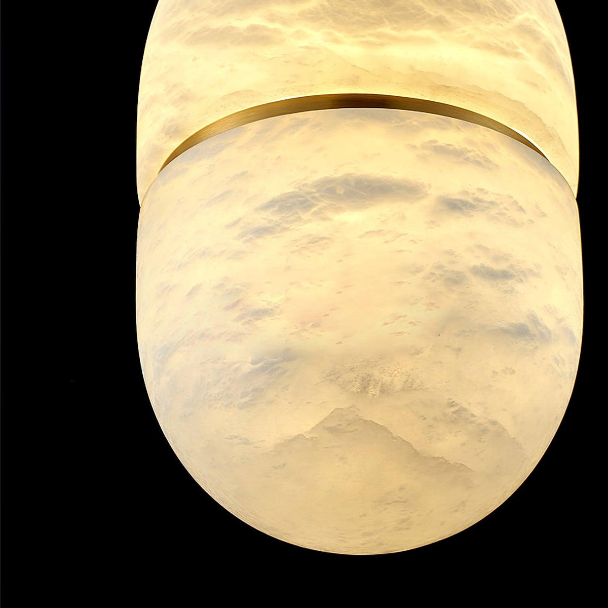 Satatr pendellampa i alabaster, kapselformad