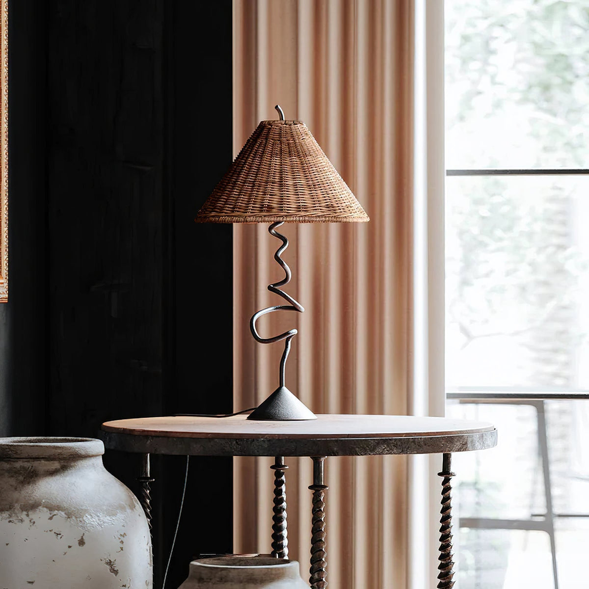 Arierina Rattan Table Lamp