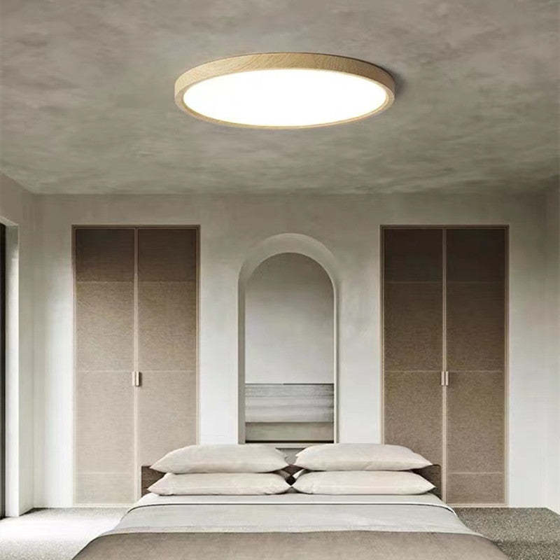 Minimalískur LED-loftlampi frá Orvix úr viði